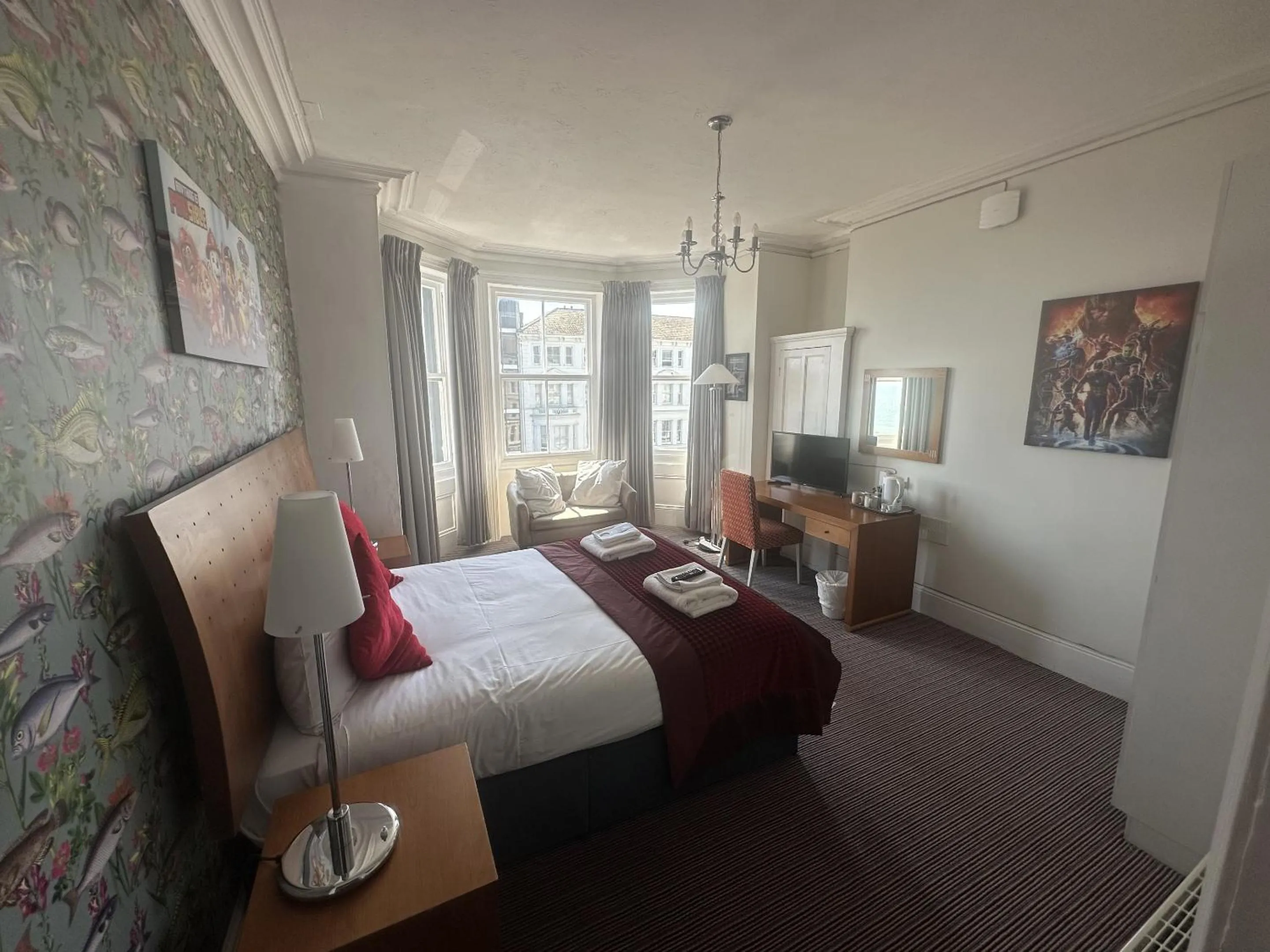 Bedroom, Bed in West Rocks Hotel