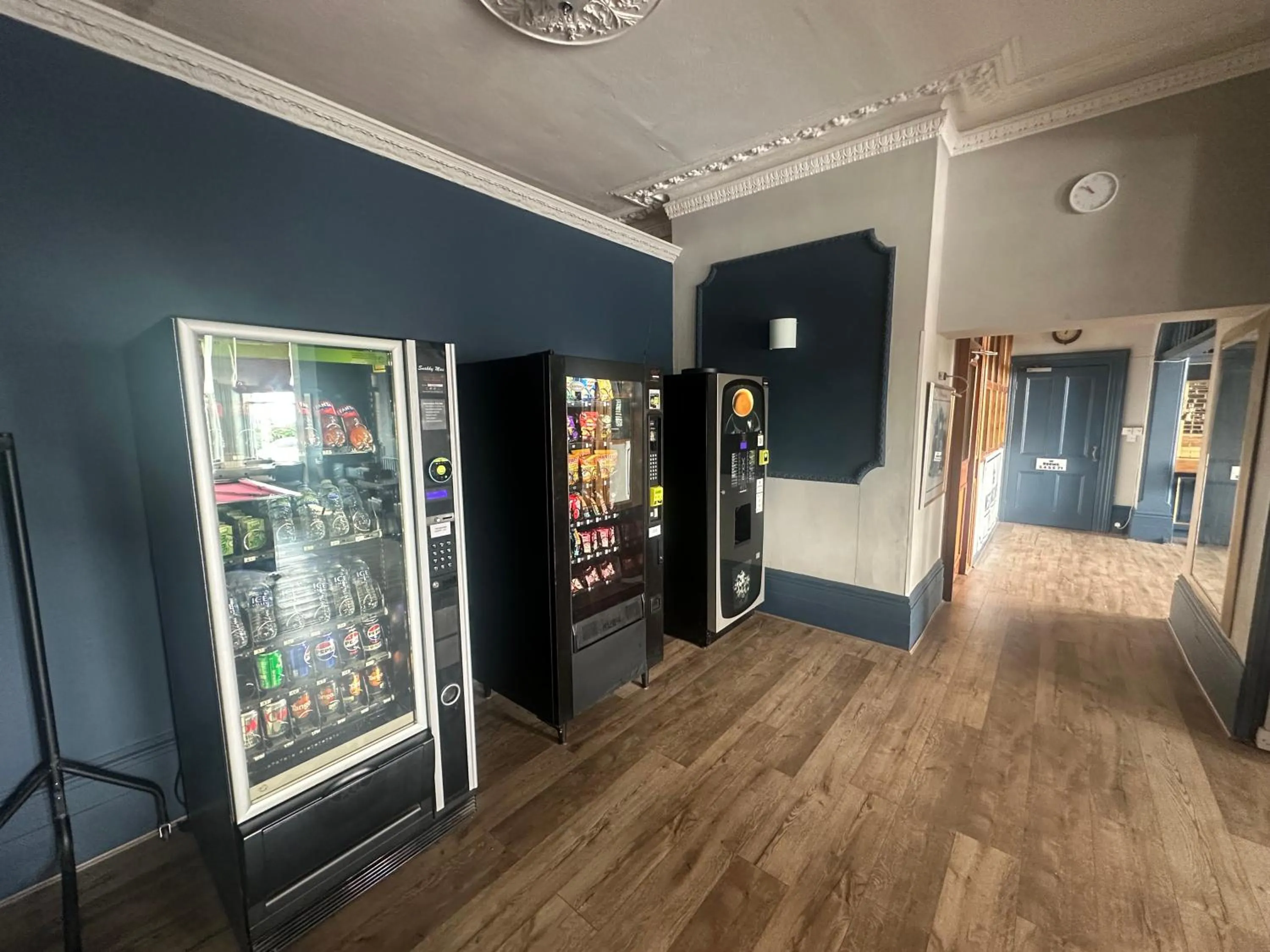 Lounge or bar in West Rocks Townhouse