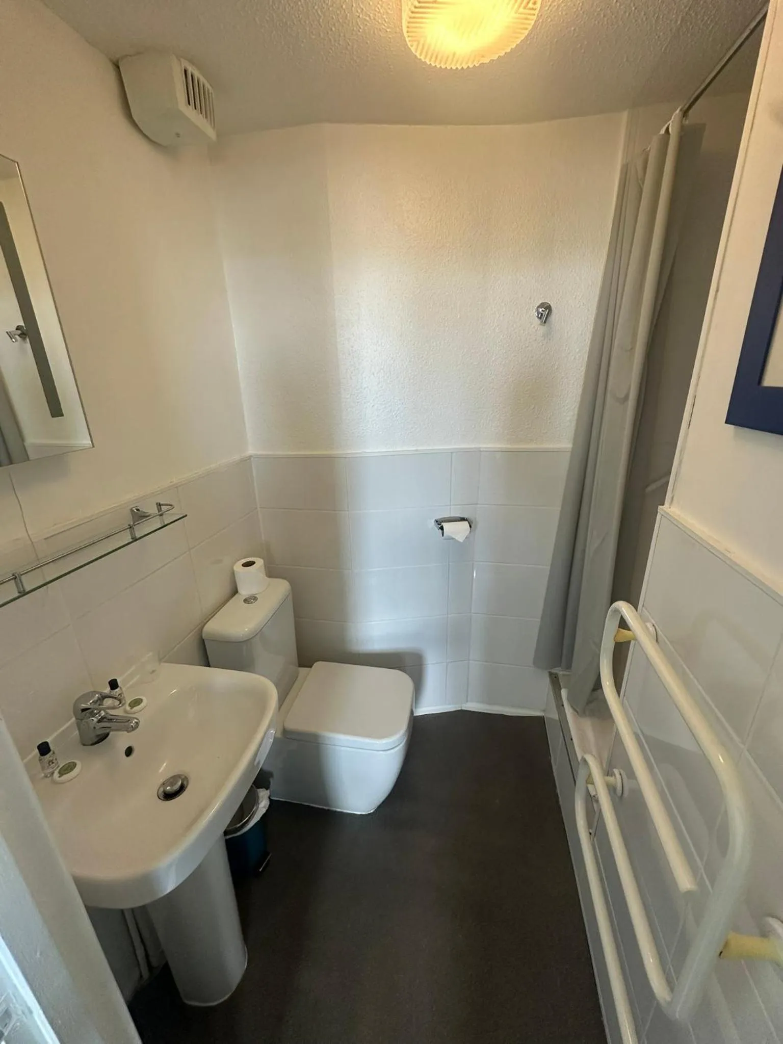 Bathroom in West Rocks Townhouse