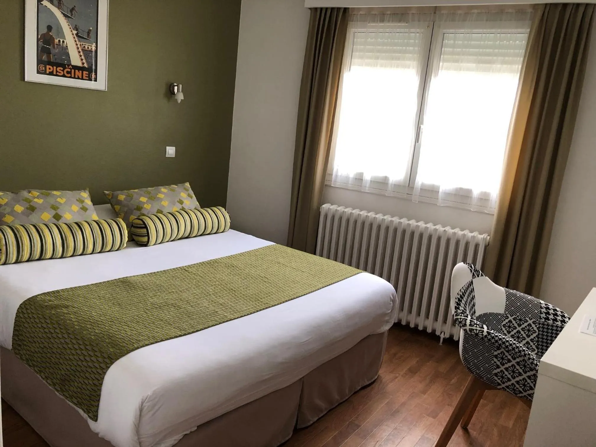 Bed in Cit'Hotel Atlantis