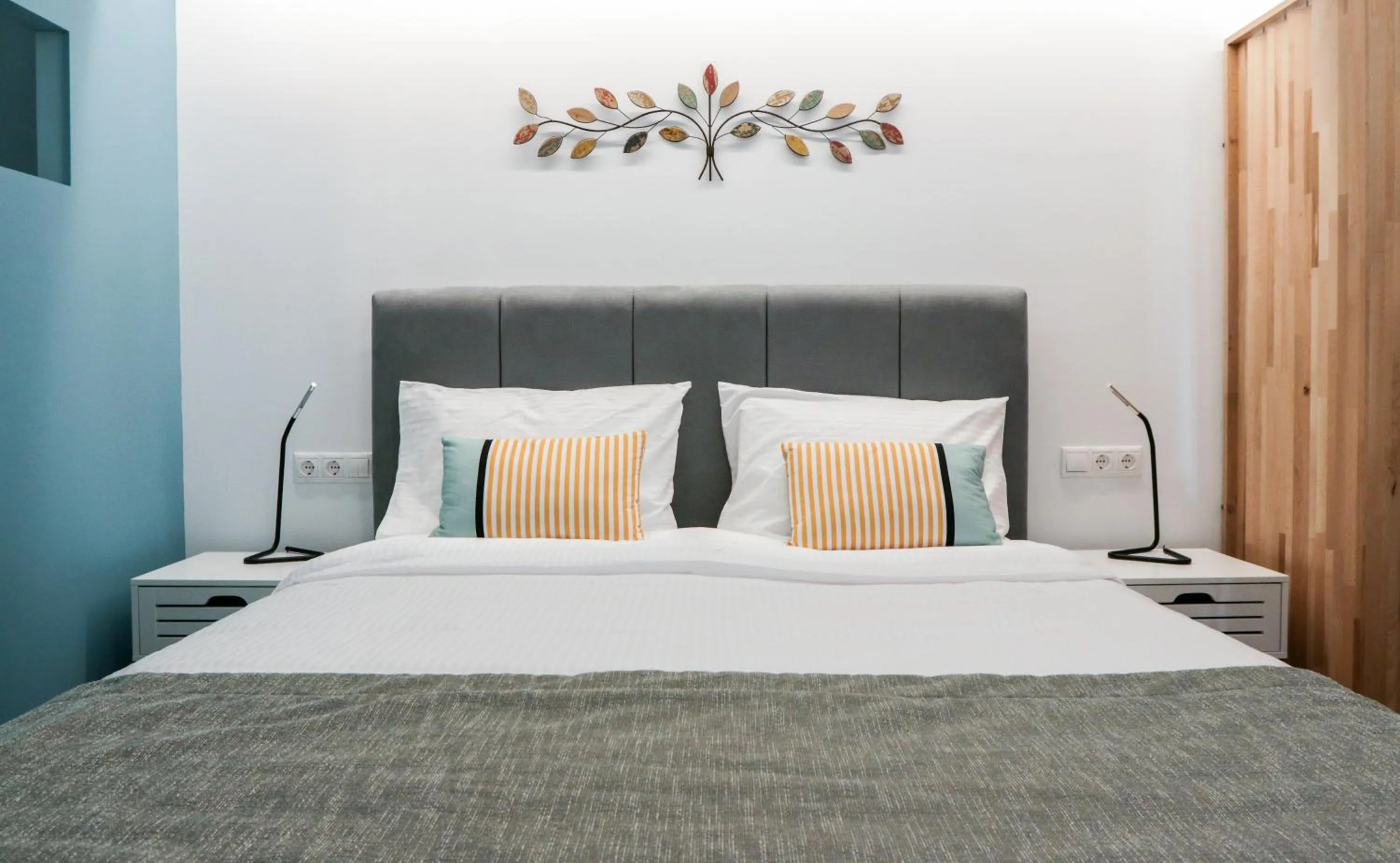 Bedroom, Bed in V36 Suites