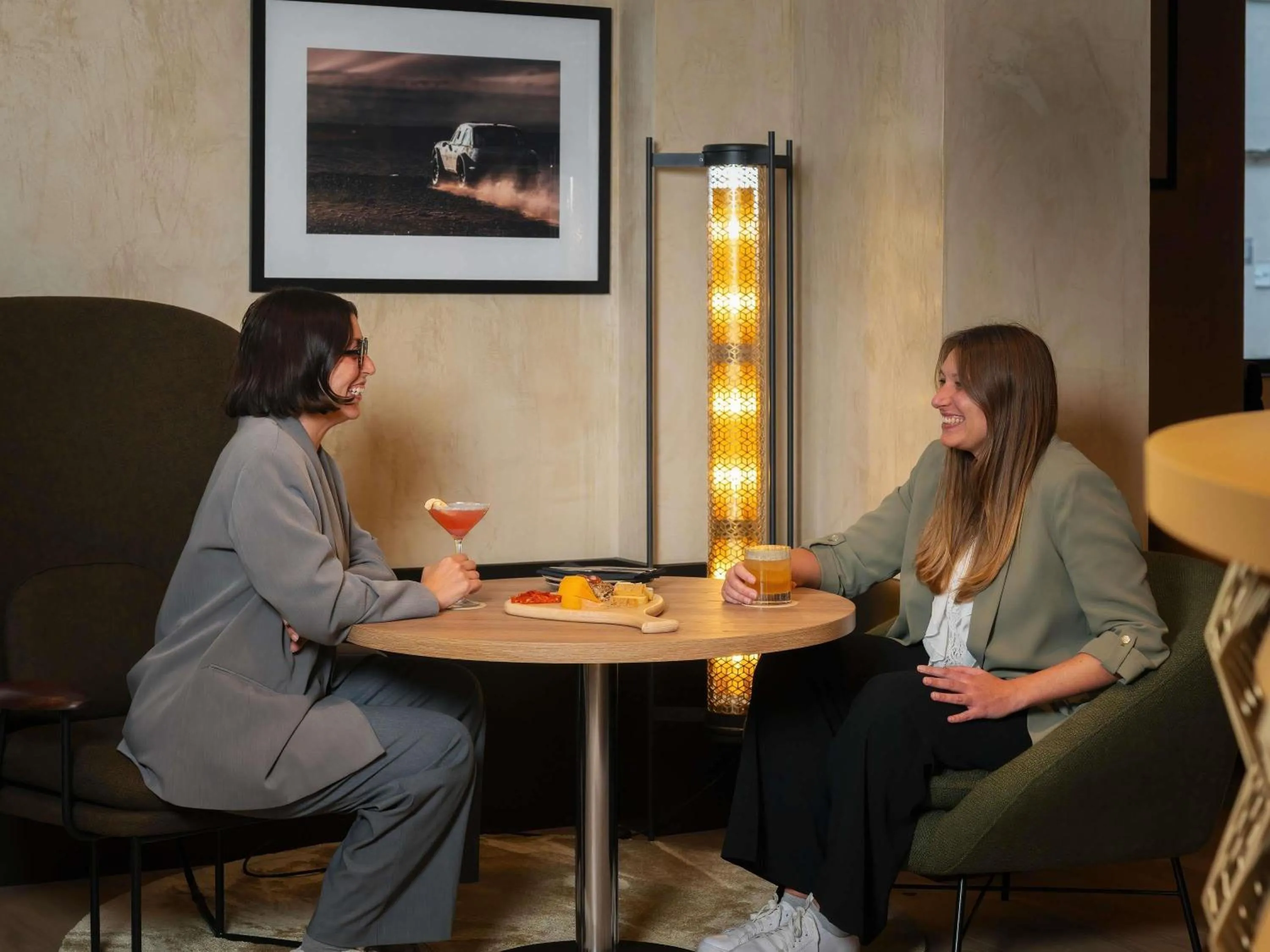 Lounge or bar in Hotel Maison Louise Lille Centre - Handwritten Collection