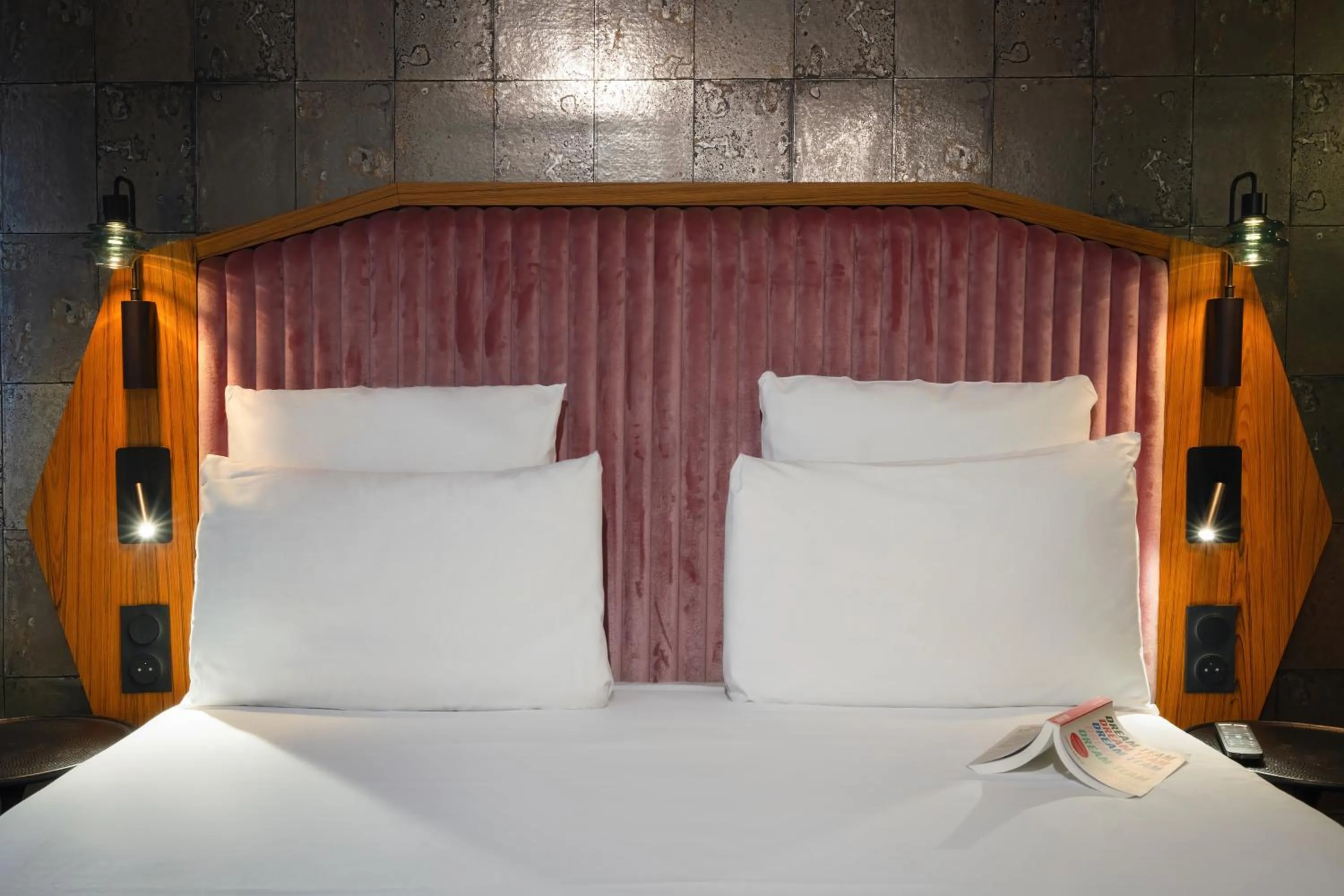 Bed in Mercure Lille Centre Vieux Lille