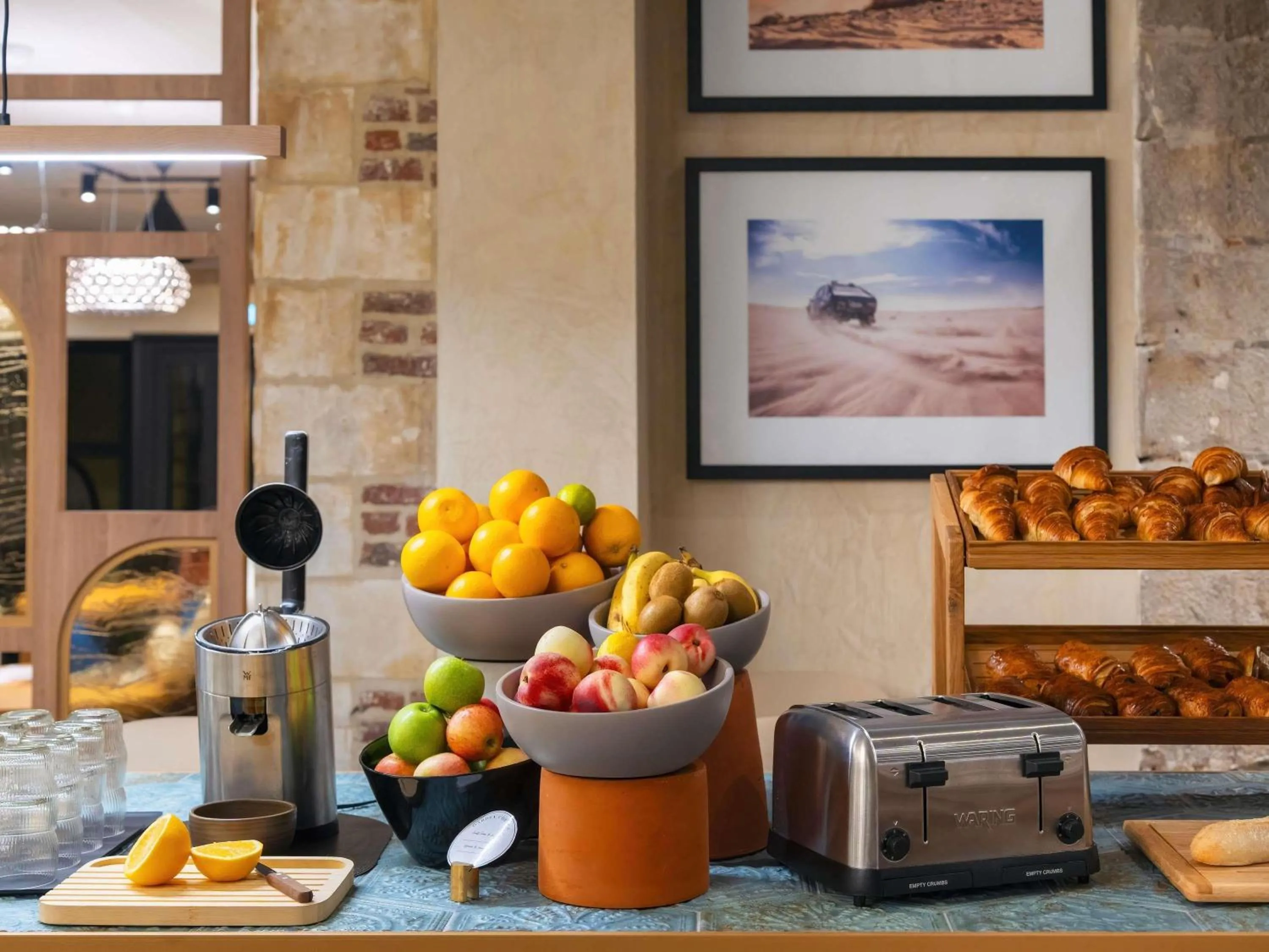 Breakfast in Hotel Maison Louise Lille Centre - Handwritten Collection