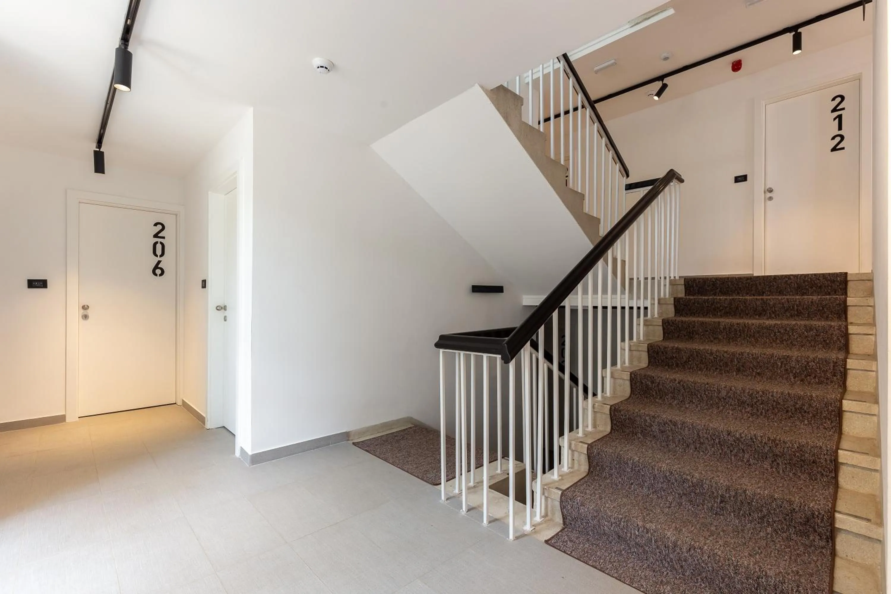 Facade/entrance in Paviljoni Omorika