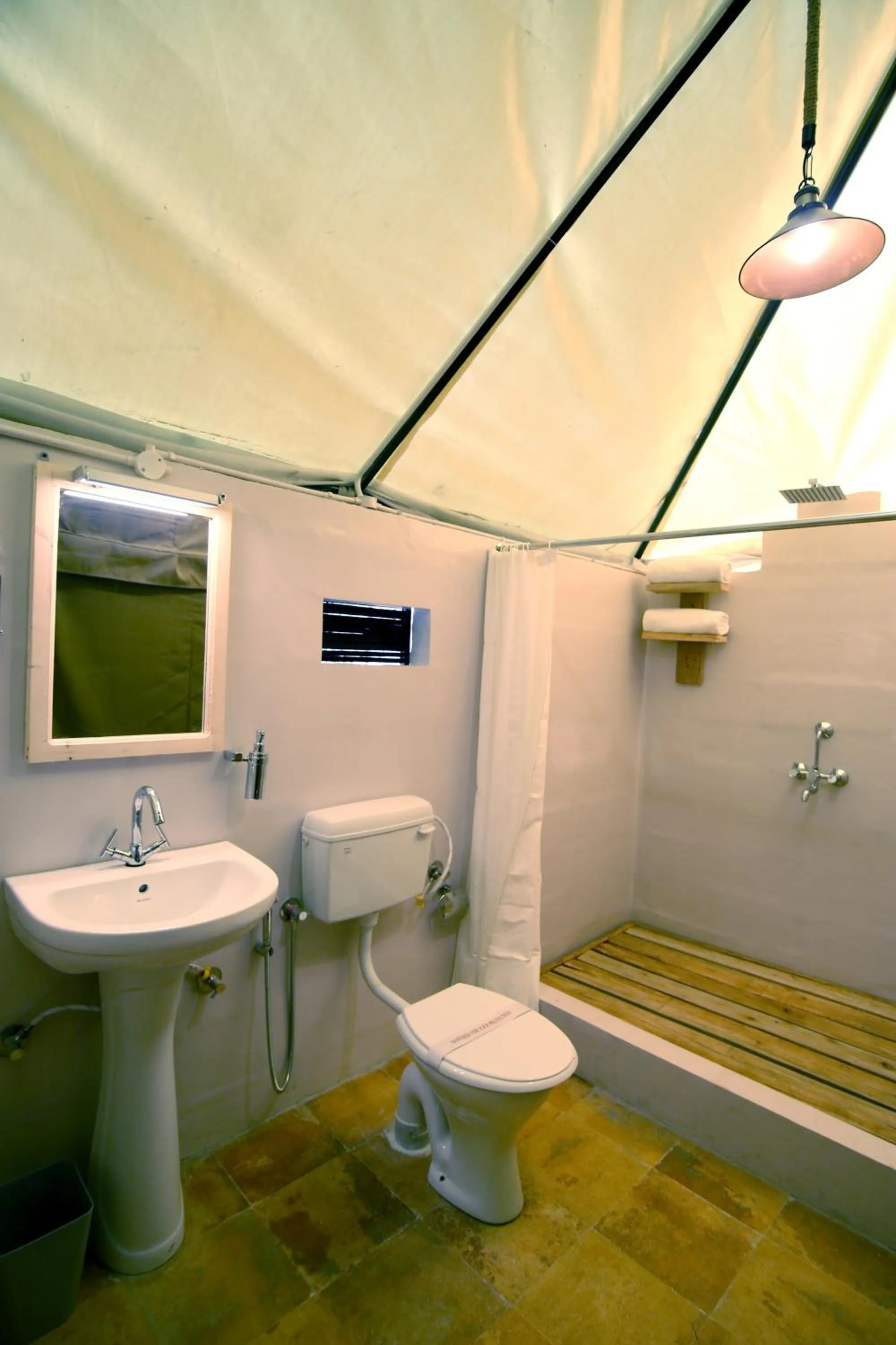 Hot Tub in Dev Bhoomi Farms & Cottages