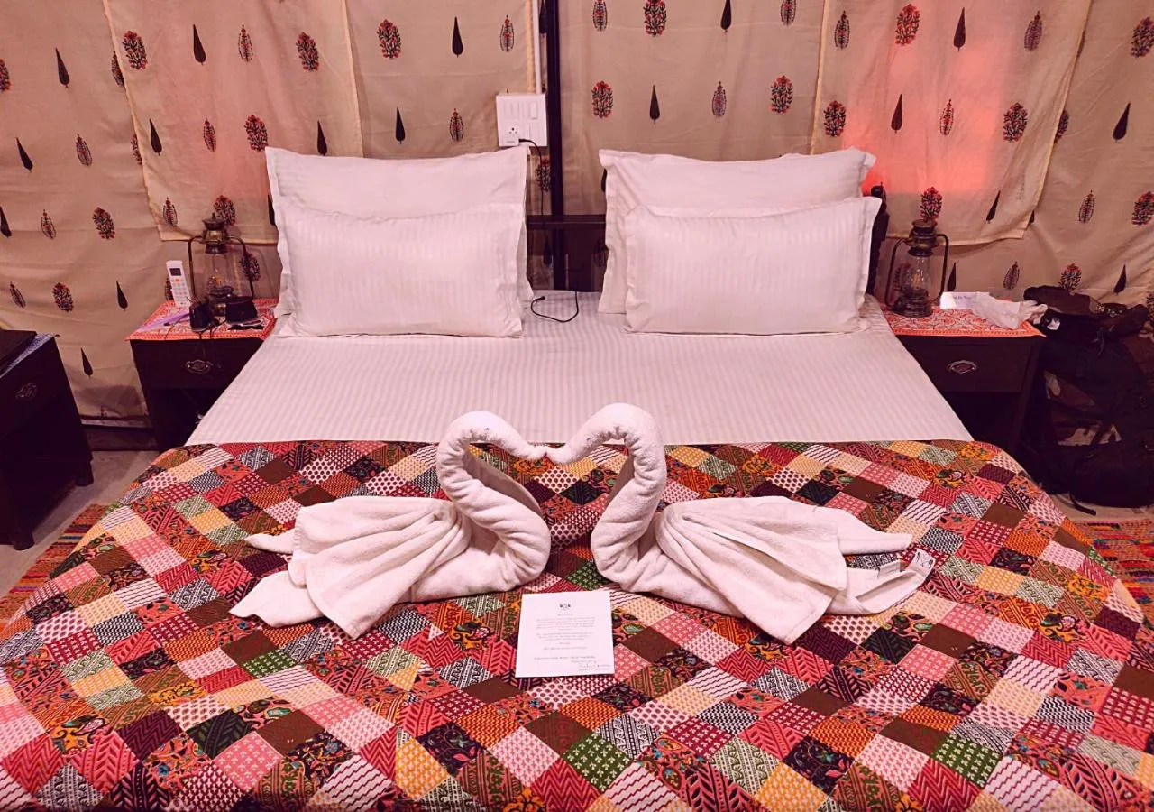 Bedroom, Bed in Dev Bhoomi Farms & Cottages