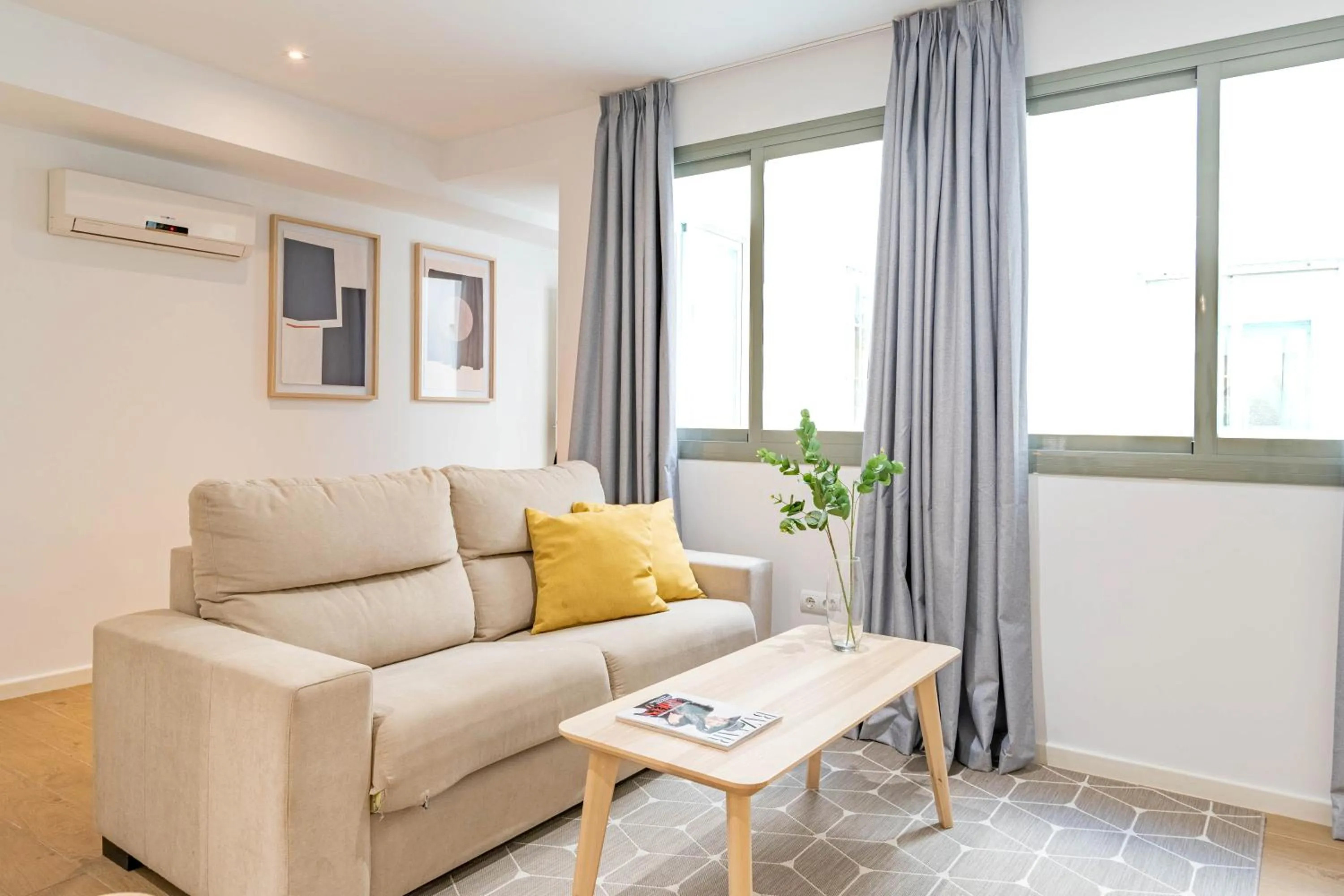 Living room in Feelathome Merced Apartments