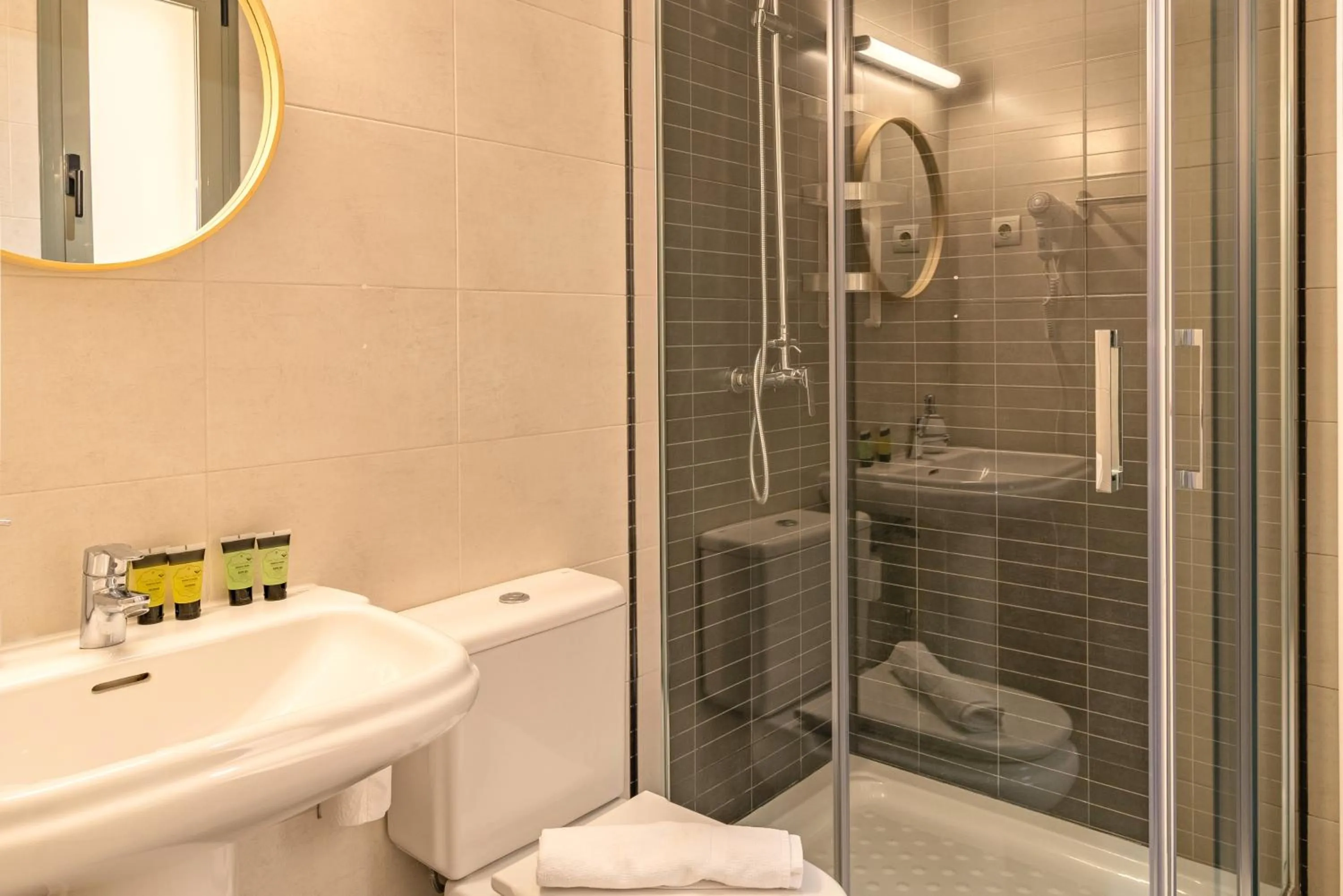 Bathroom in Feelathome Merced Apartments