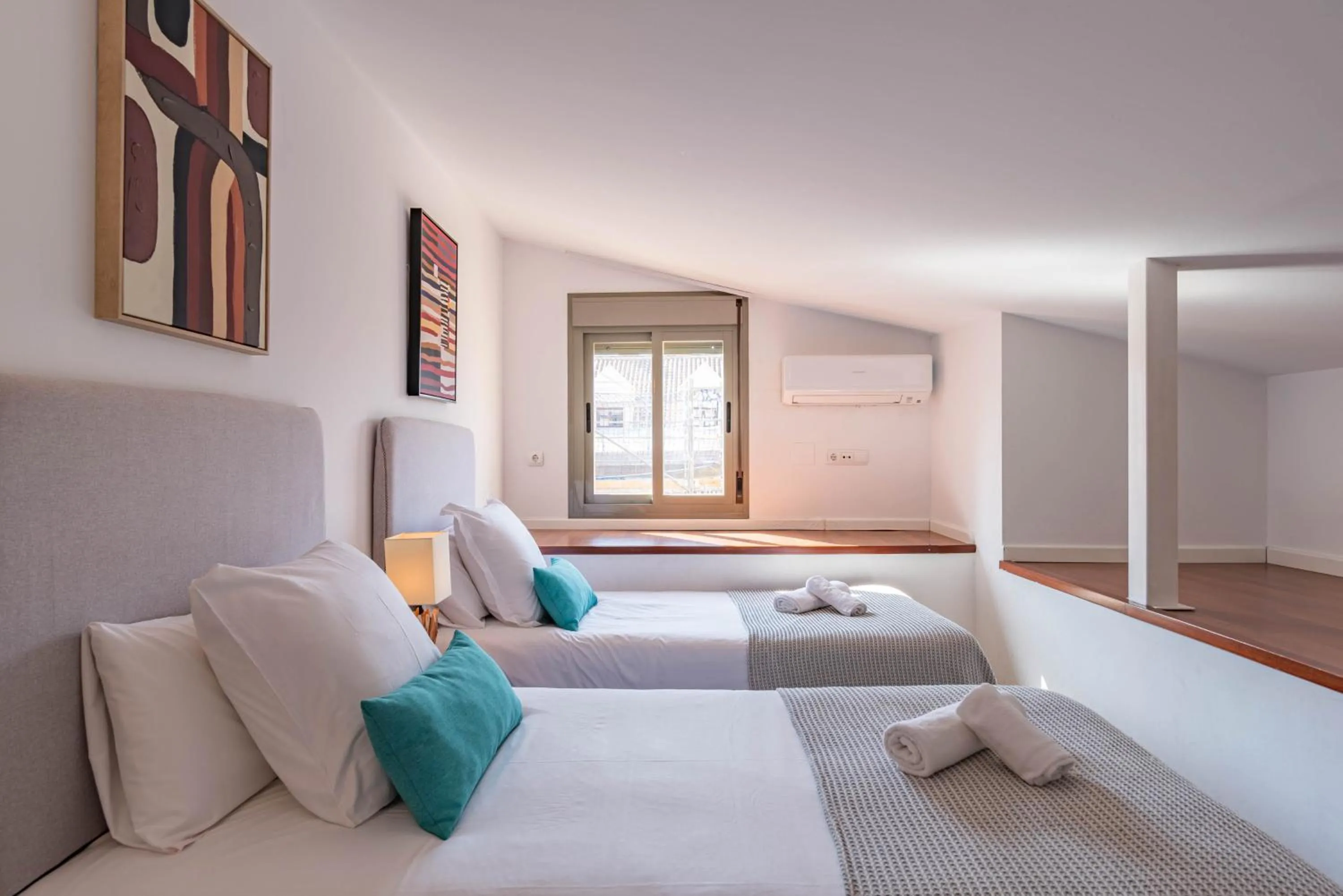 Bed in Feelathome Merced Apartments