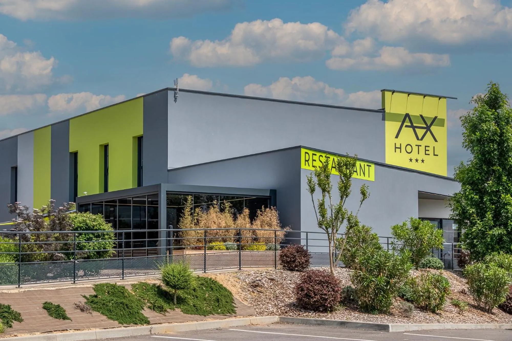 Property building in The Originals City, Ax Hotel, La Châtaigneraie