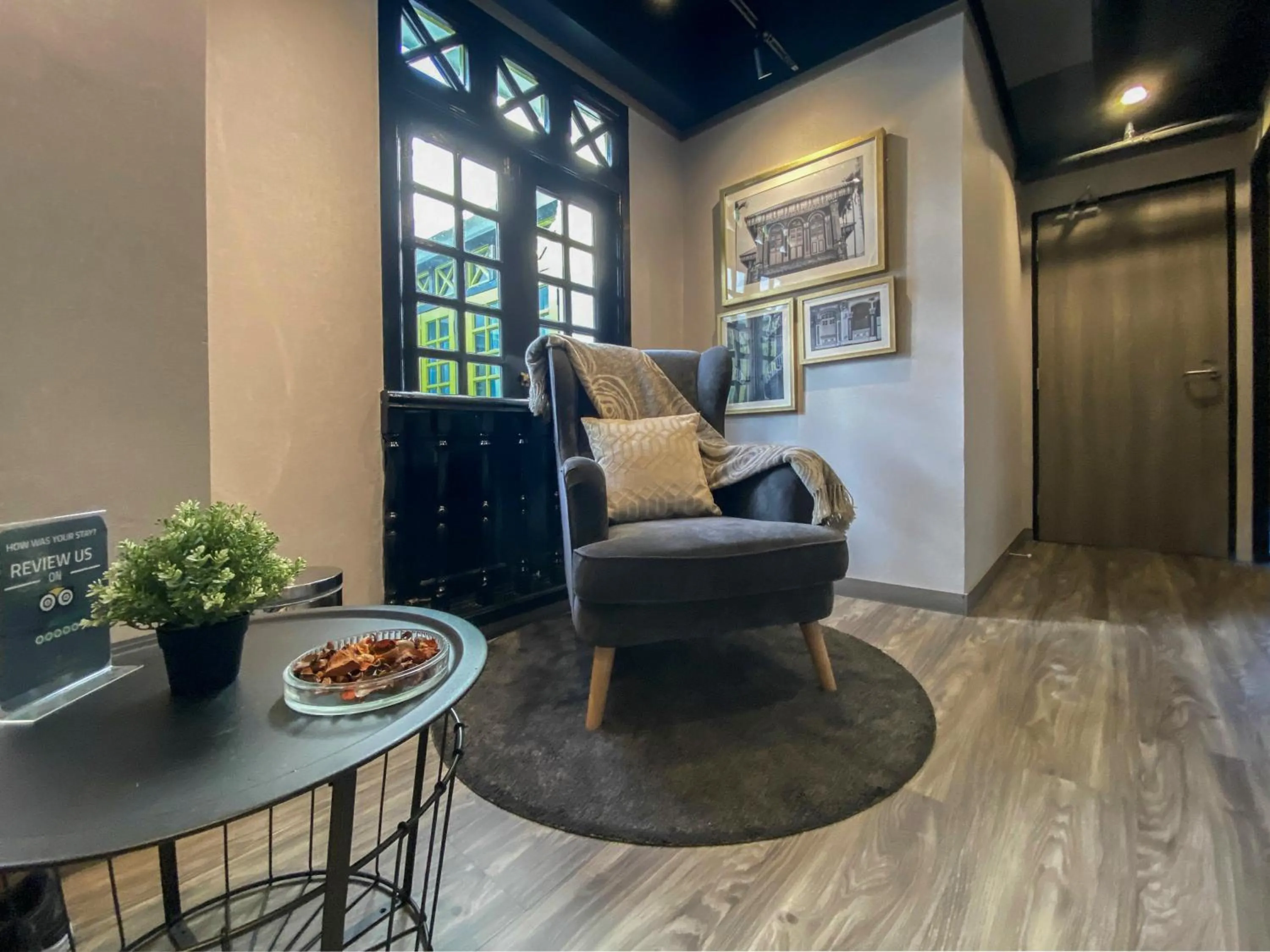 Living room, Seating Area in ST Signature Chinatown