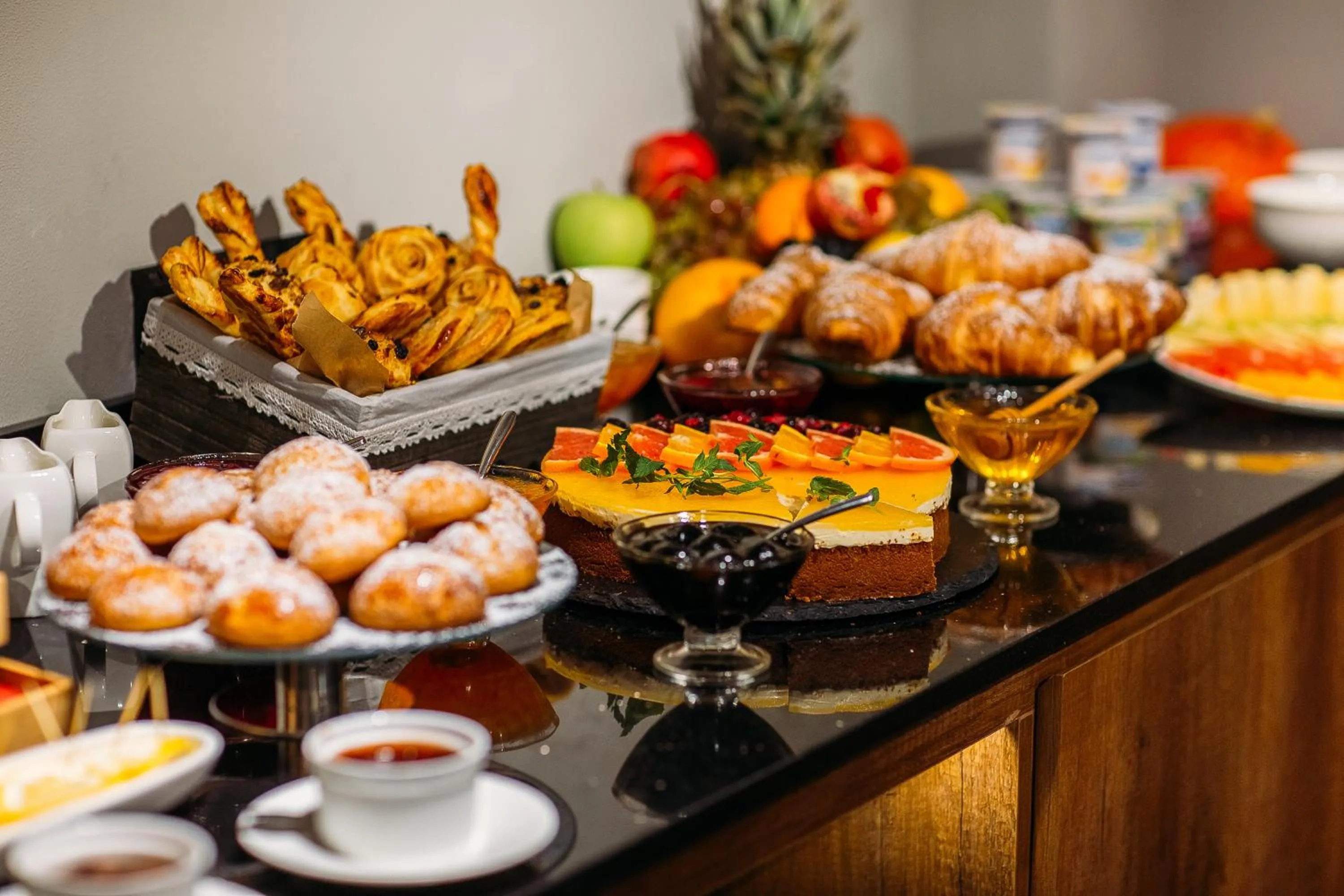 Food and drinks in Horizont Hotel Tbilisi