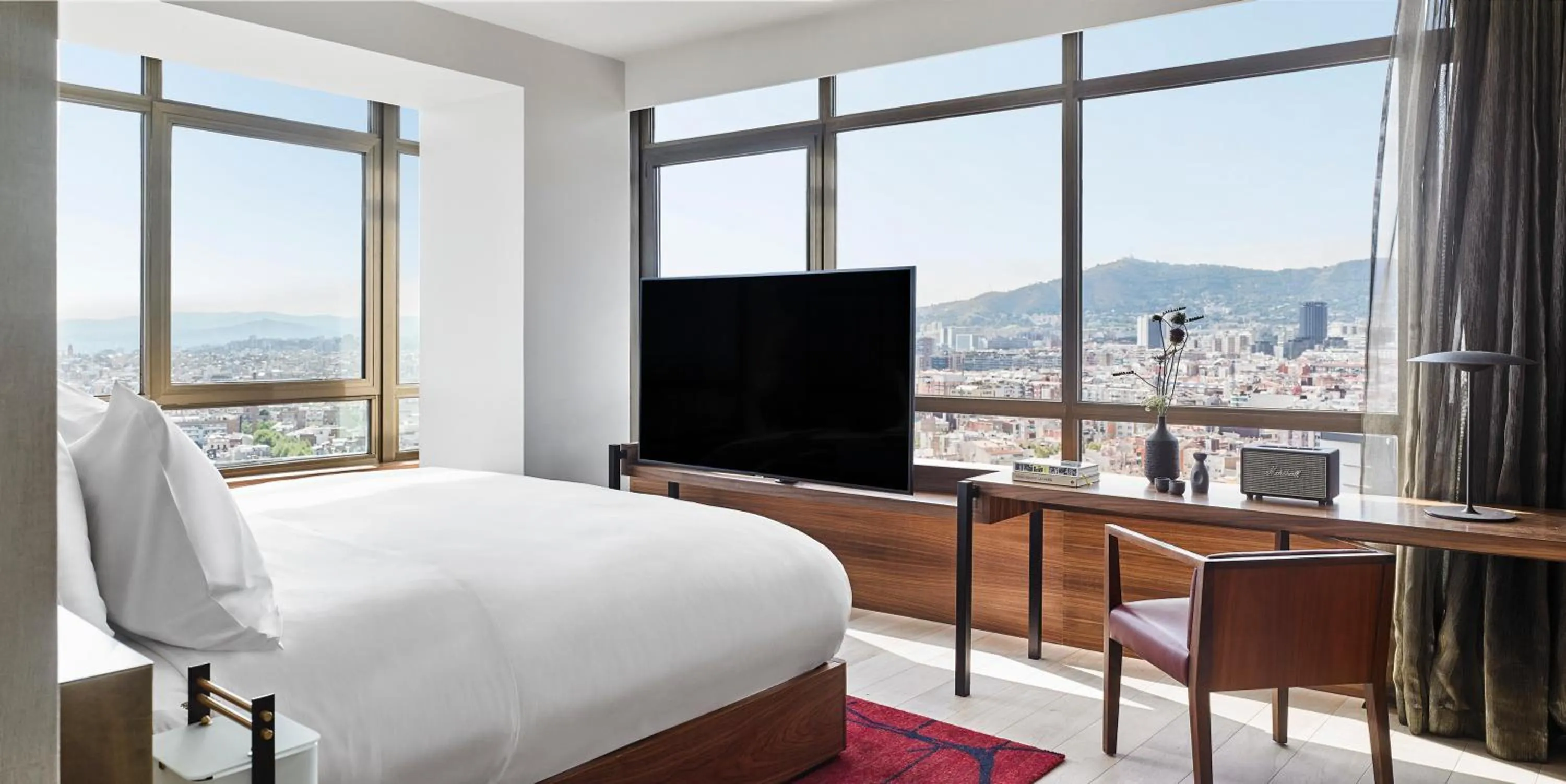 TV and multimedia, Bed in Nobu Hotel Barcelona
