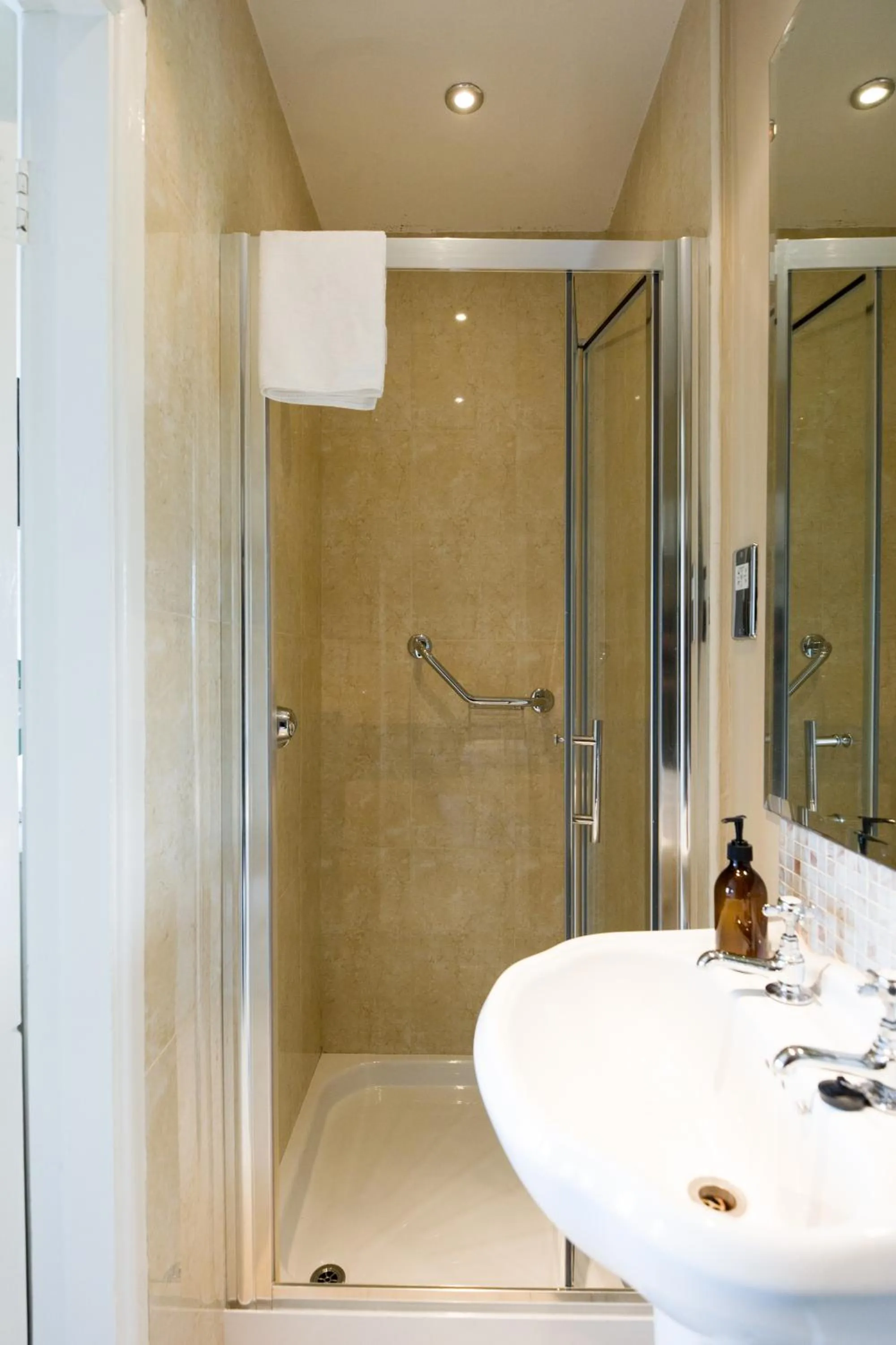 Shower in Lios Na Manach ECO B&B