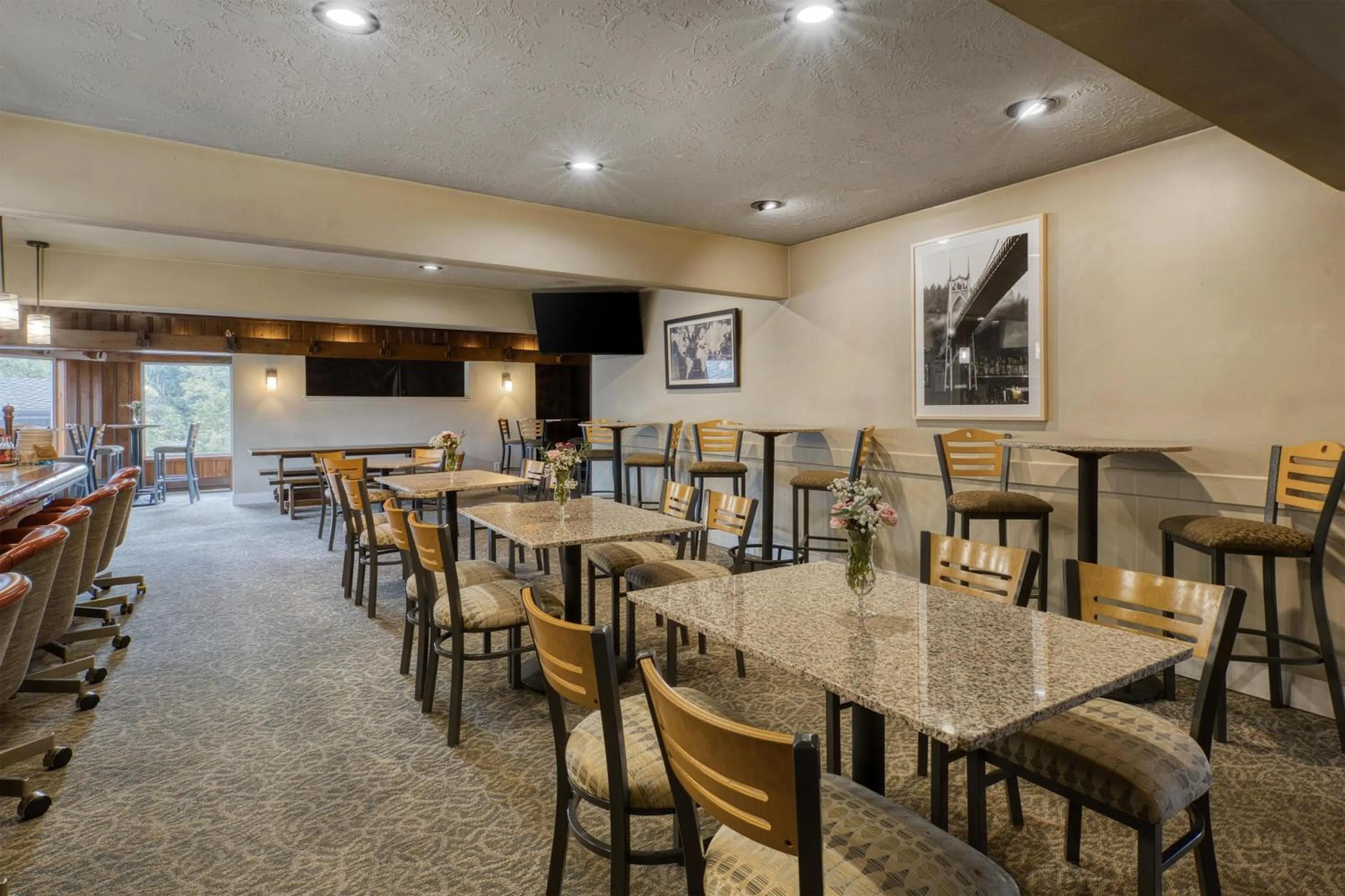 Restaurant/places to eat in Best Western Portland West Beaverton