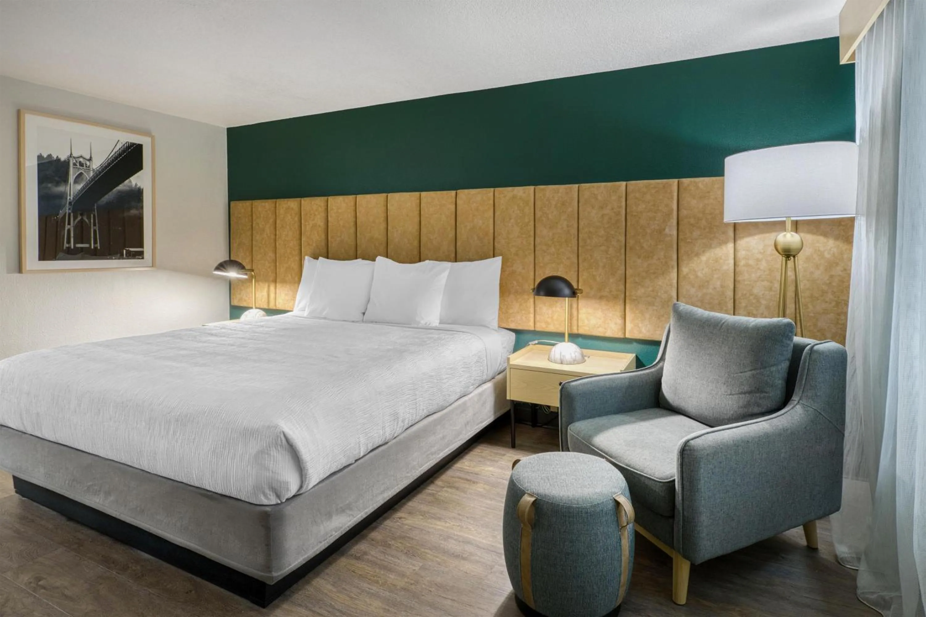 Bedroom, Bed in Best Western Portland West Beaverton