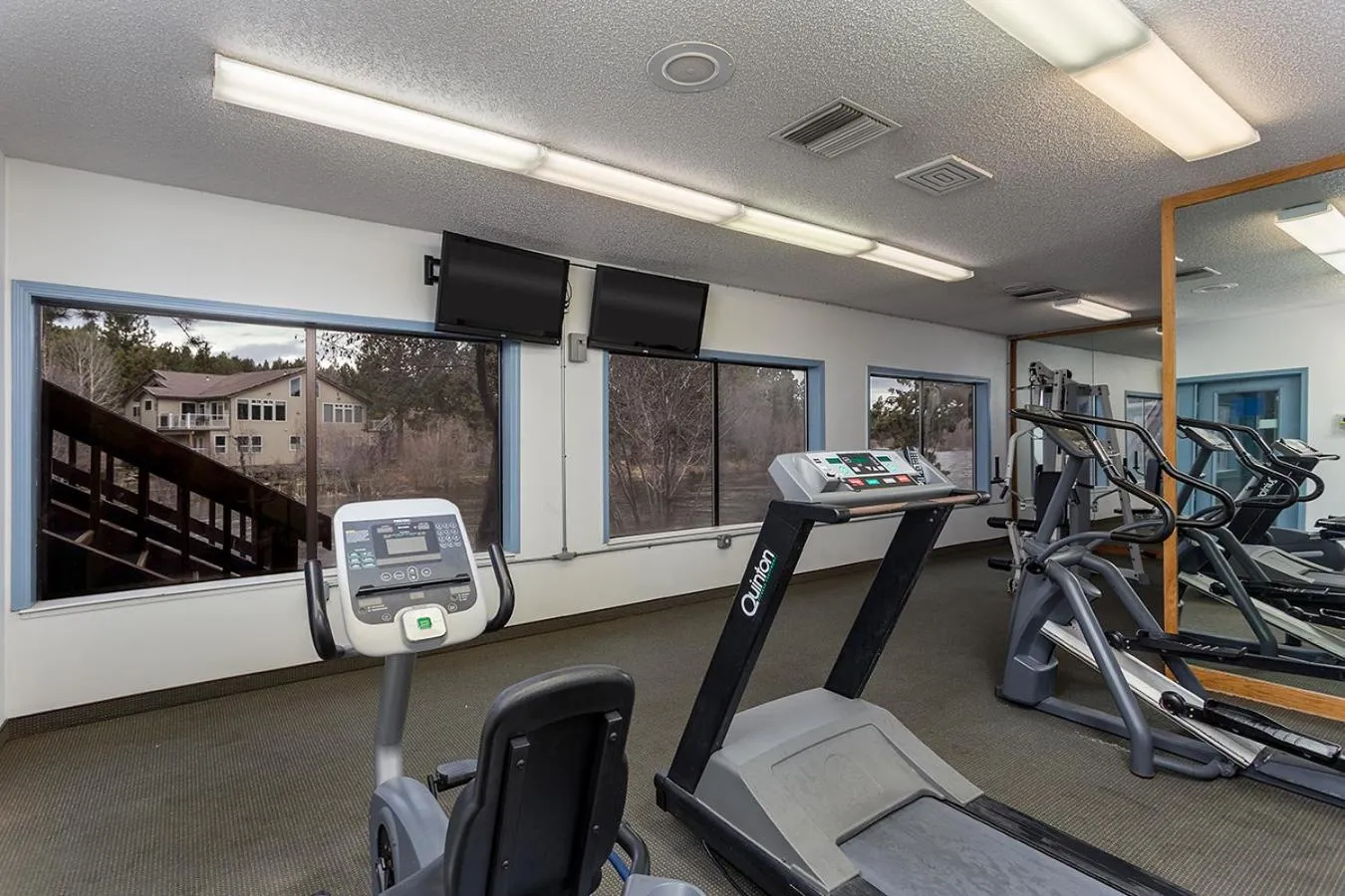 Fitness centre/facilities in Shilo Inn Suites Hotel - Bend