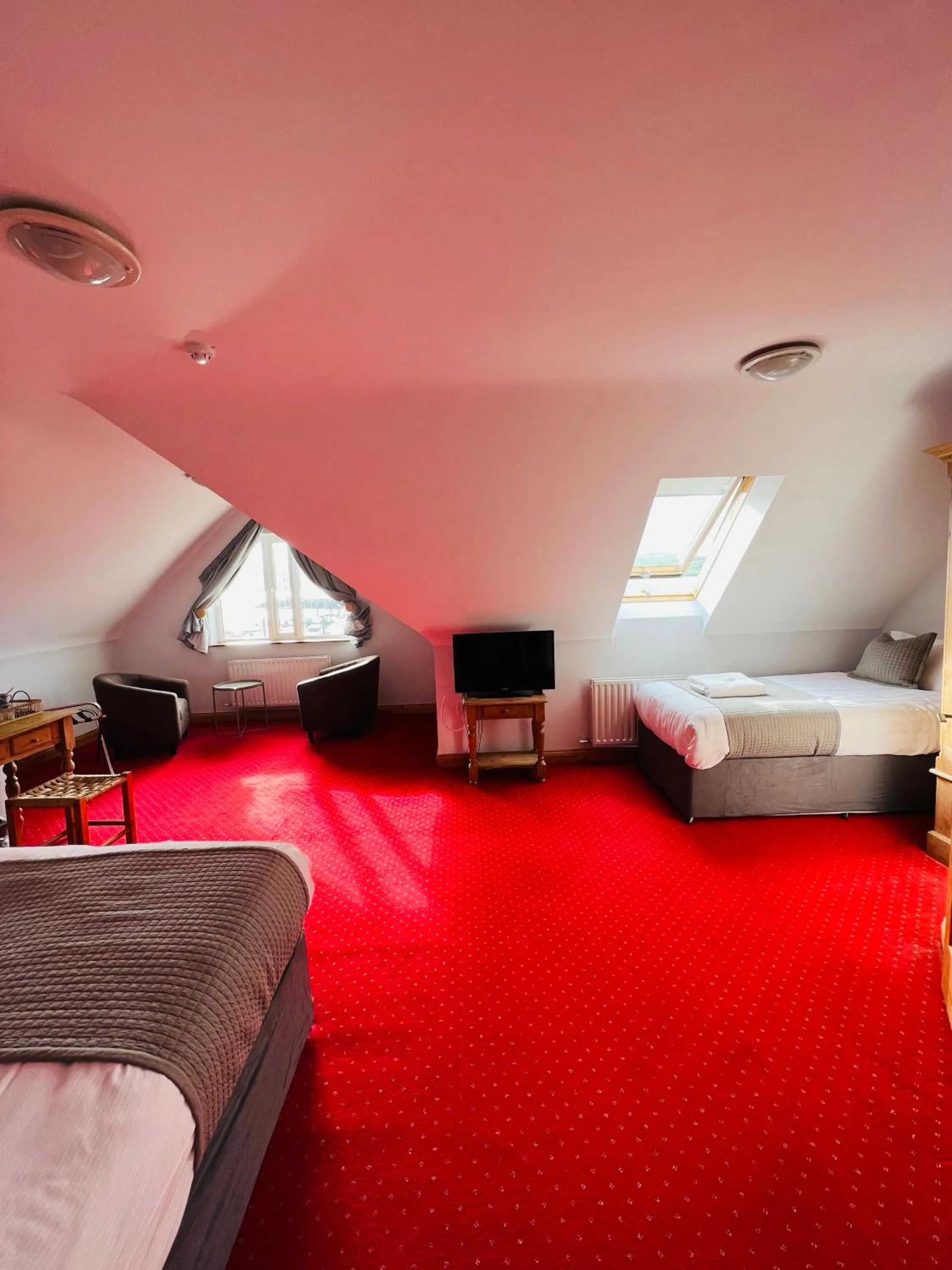 Bed in Dingle Marina Lodge