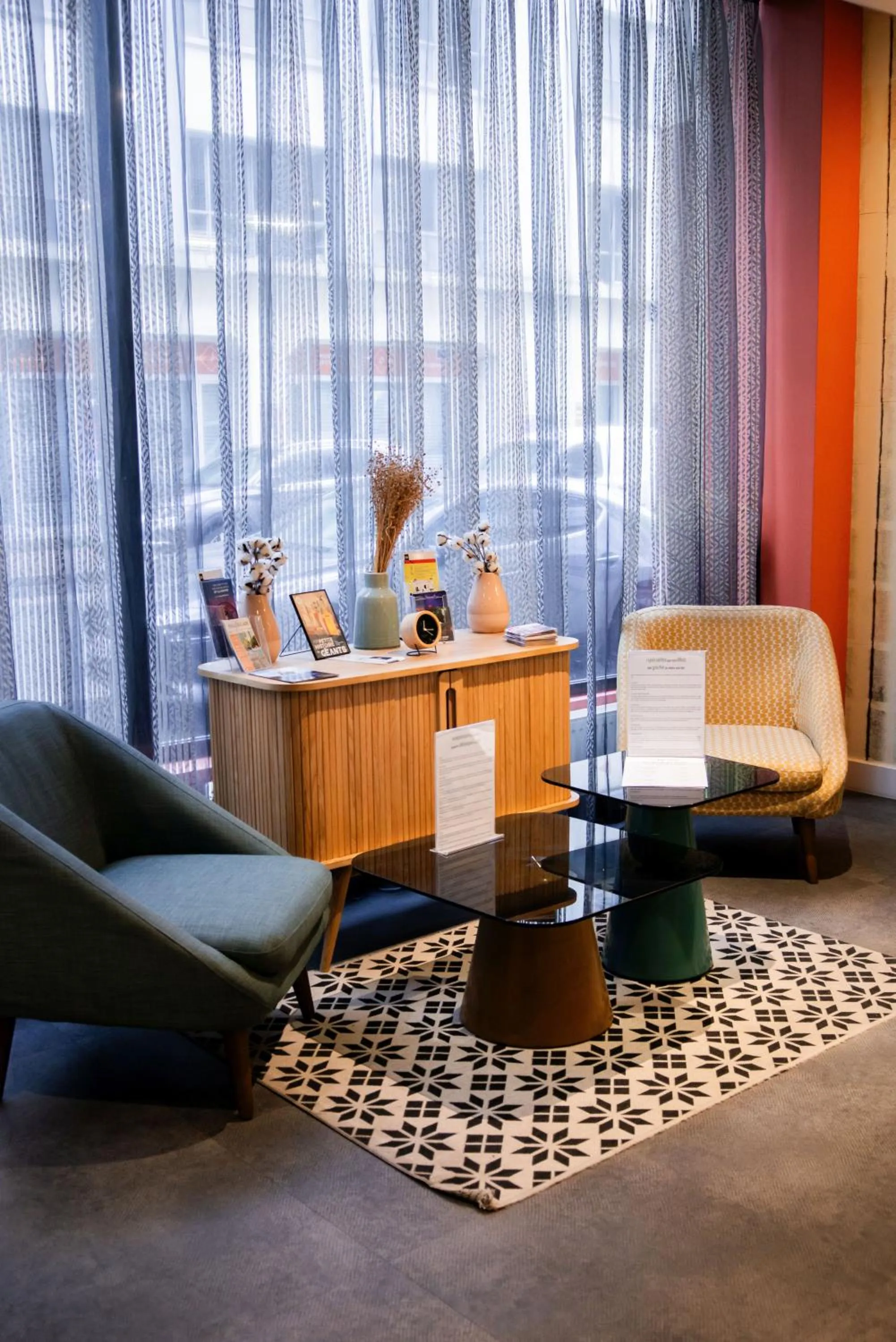 Lobby or reception in ibis Styles Lille Centre Grand Place