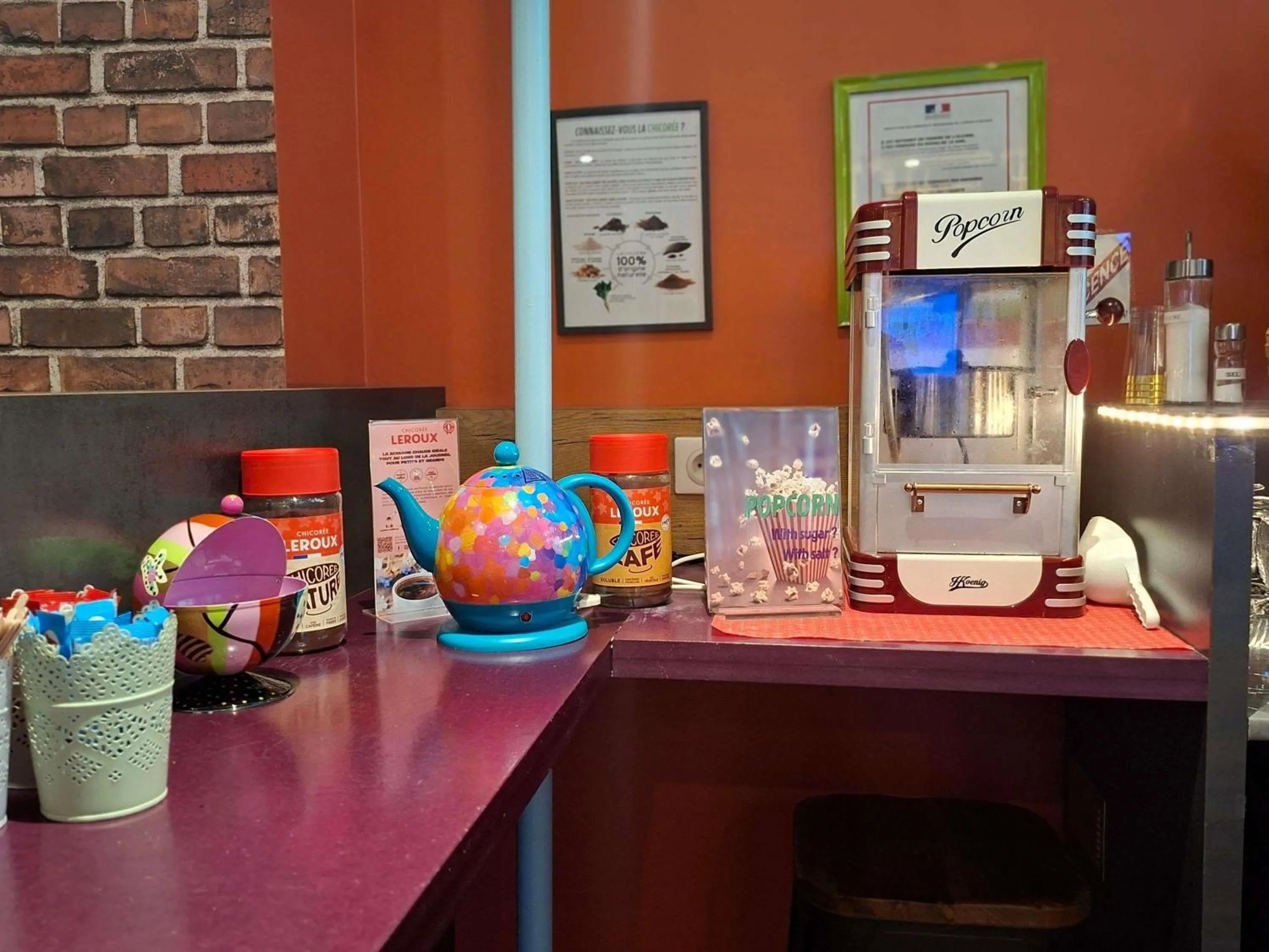 Lounge or bar in ibis Styles Lille Centre Grand Place