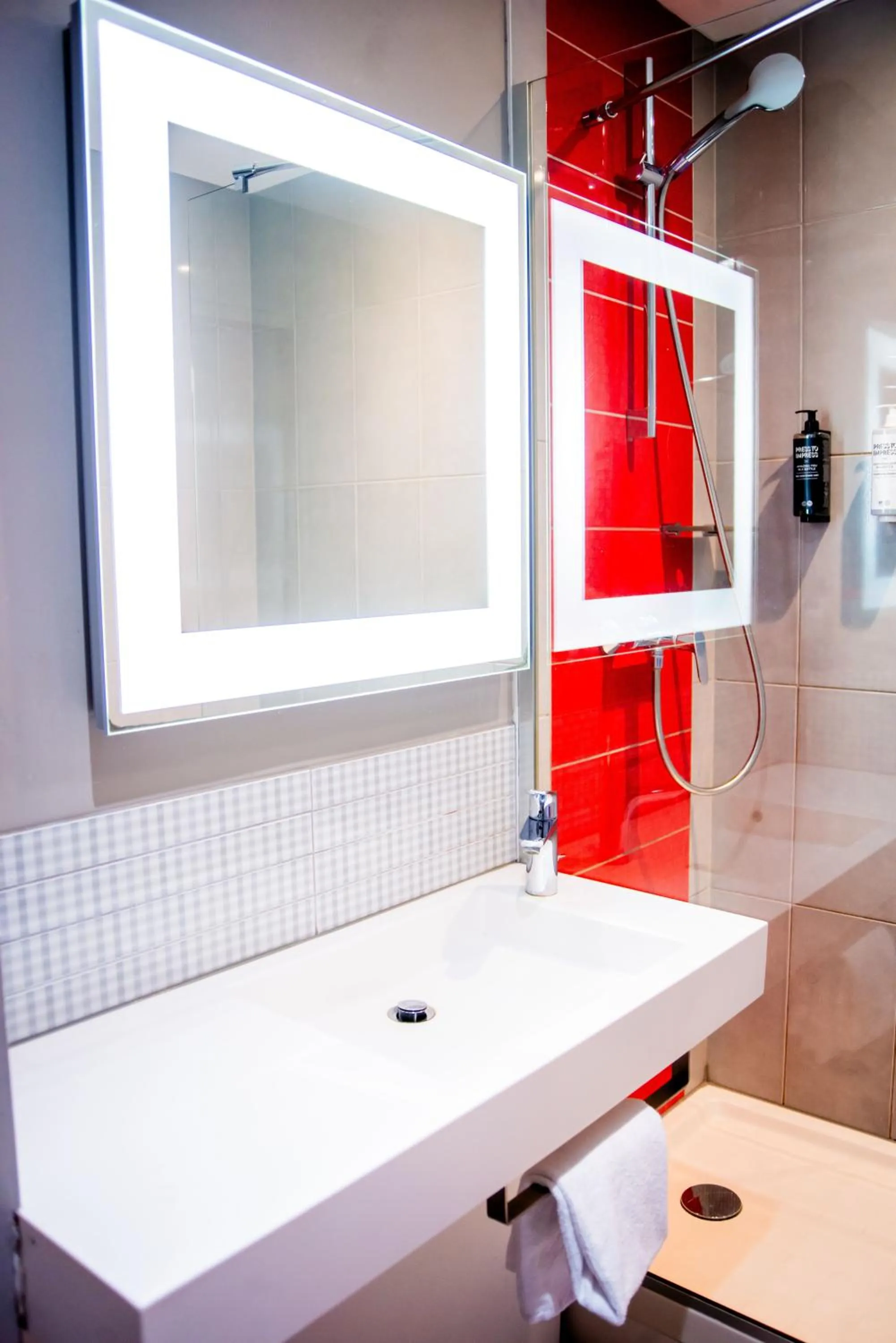 Bathroom in ibis Styles Lille Centre Grand Place