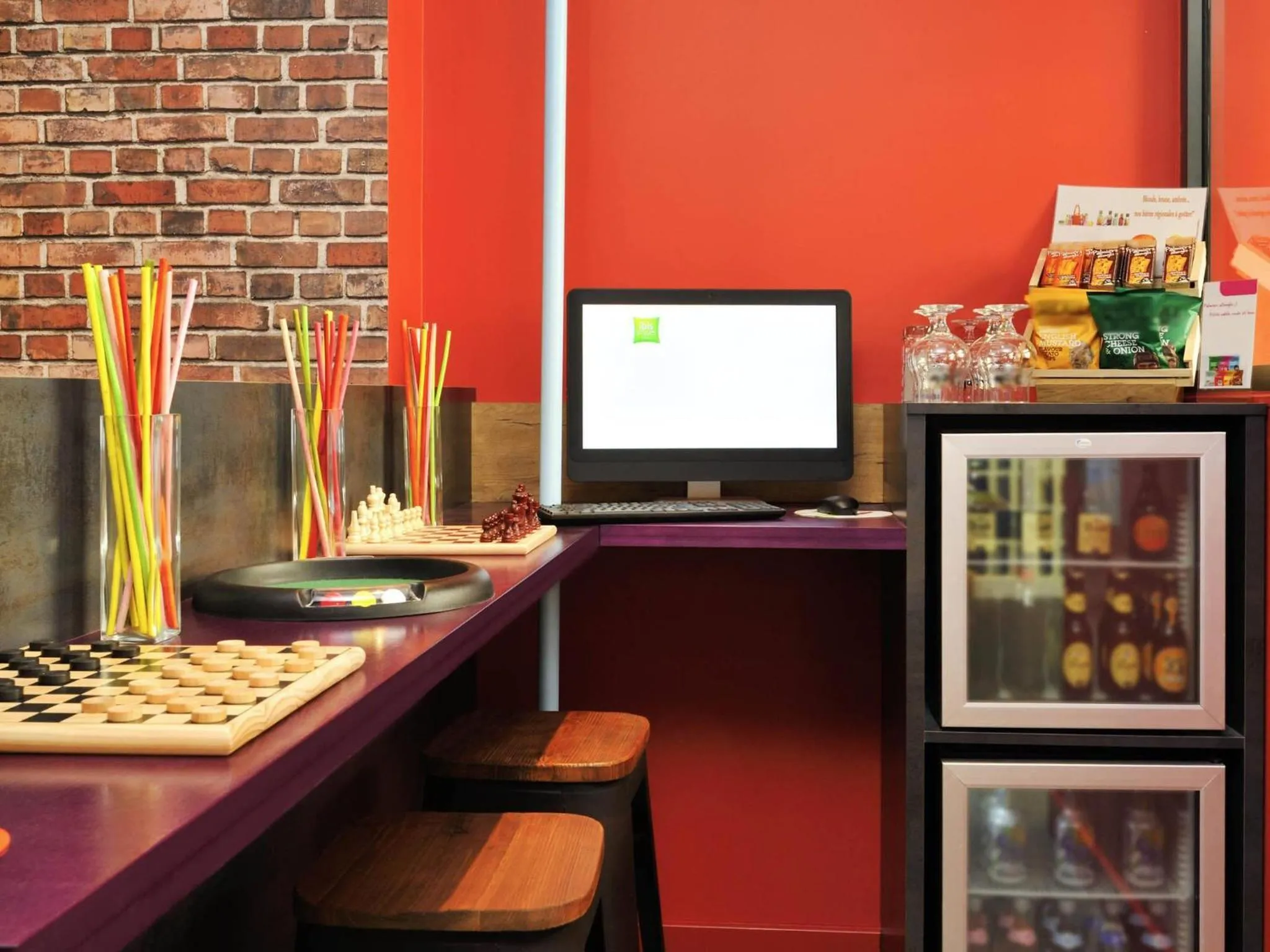 Lounge or bar in ibis Styles Lille Centre Grand Place