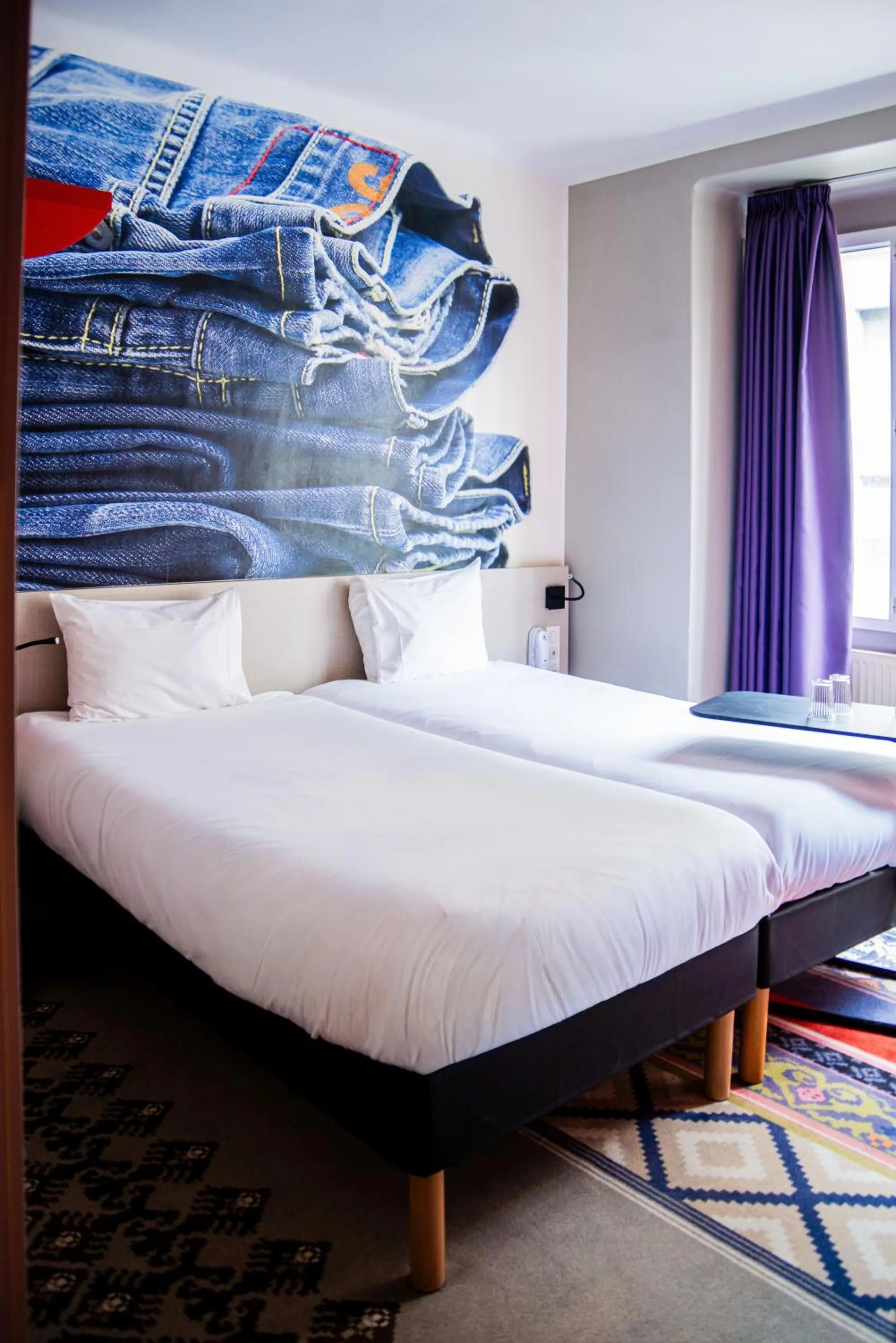 Bedroom, Bed in ibis Styles Lille Centre Grand Place