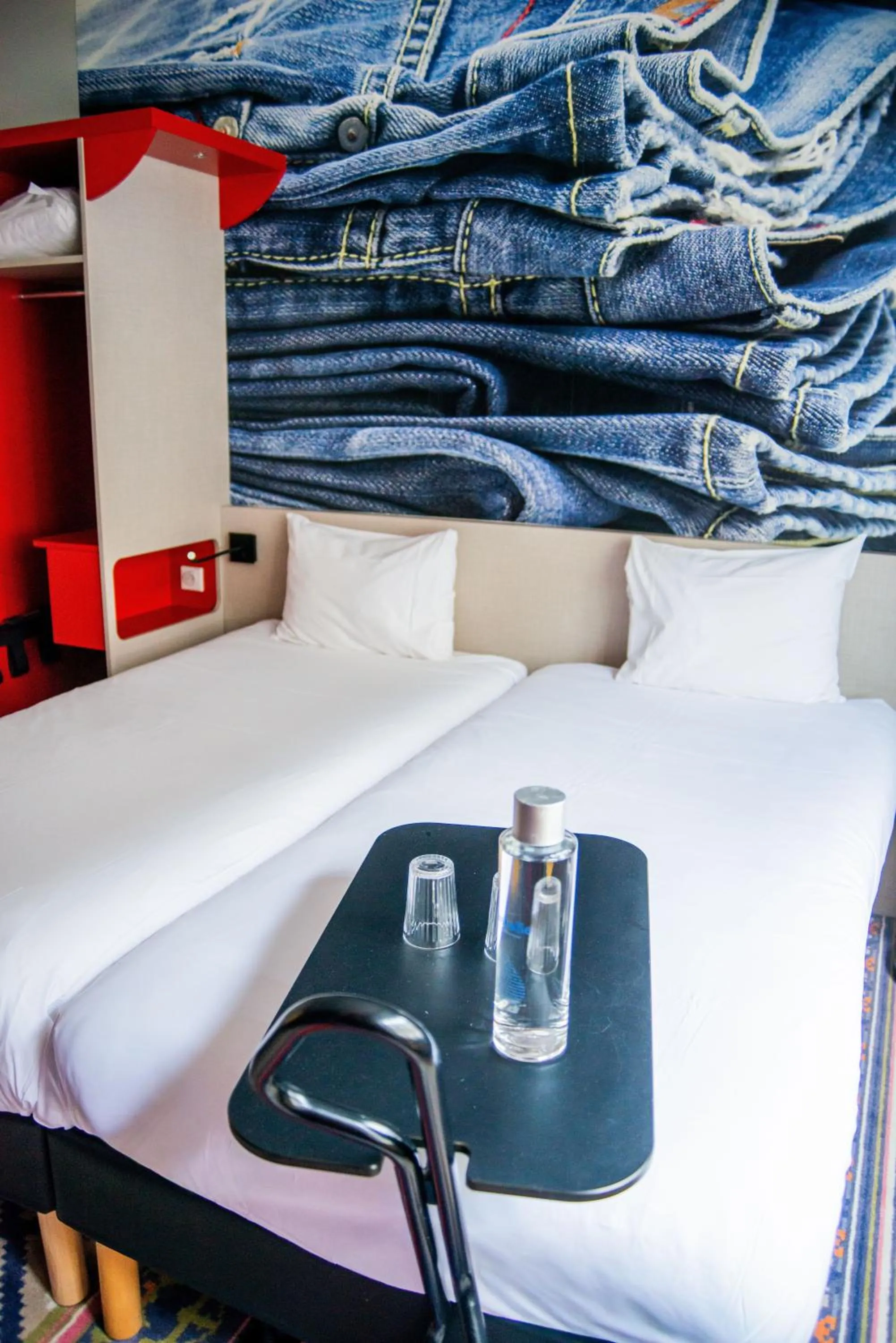 Bedroom, Bed in ibis Styles Lille Centre Grand Place