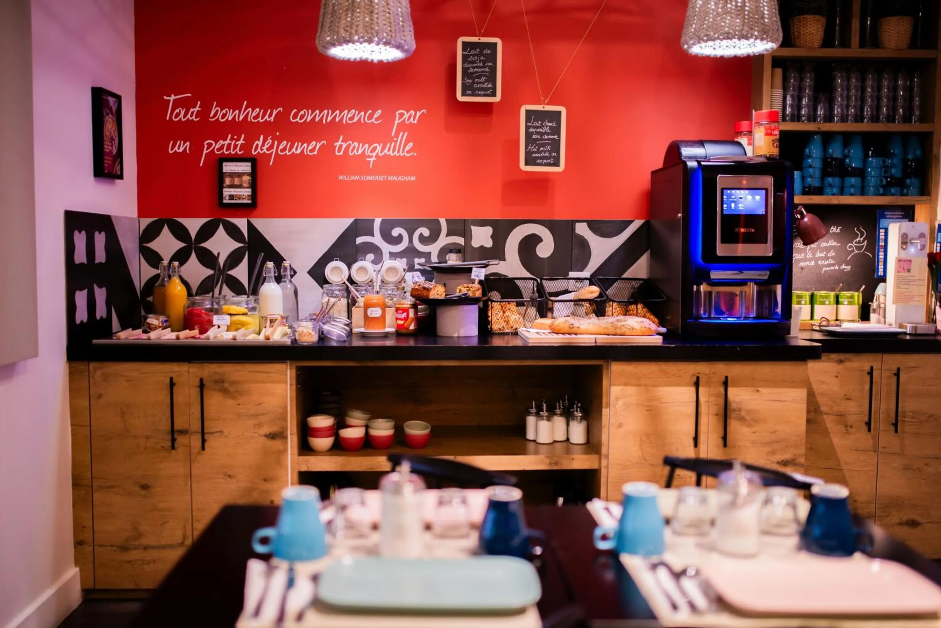 Breakfast in ibis Styles Lille Centre Grand Place