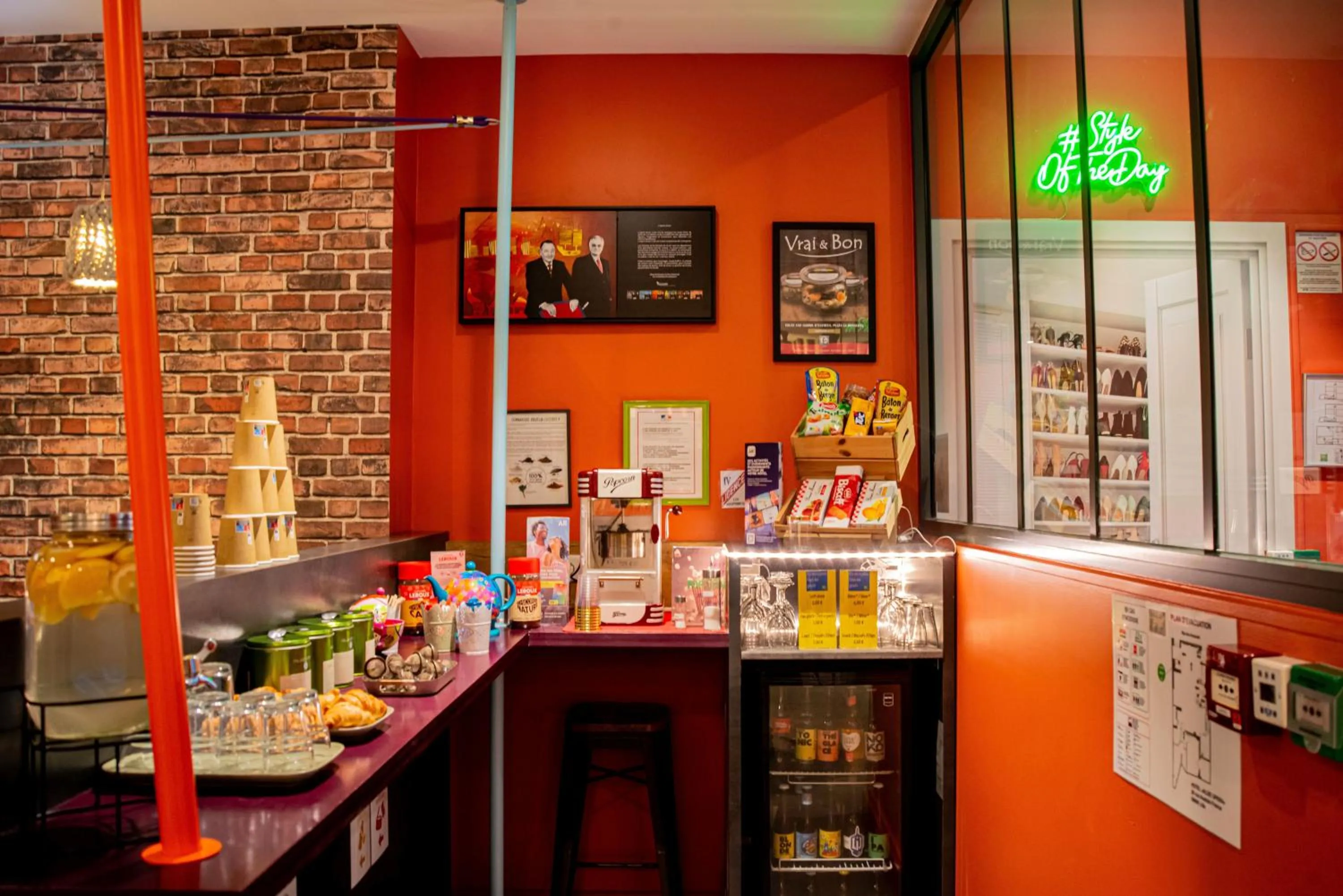 Lobby or reception in ibis Styles Lille Centre Grand Place