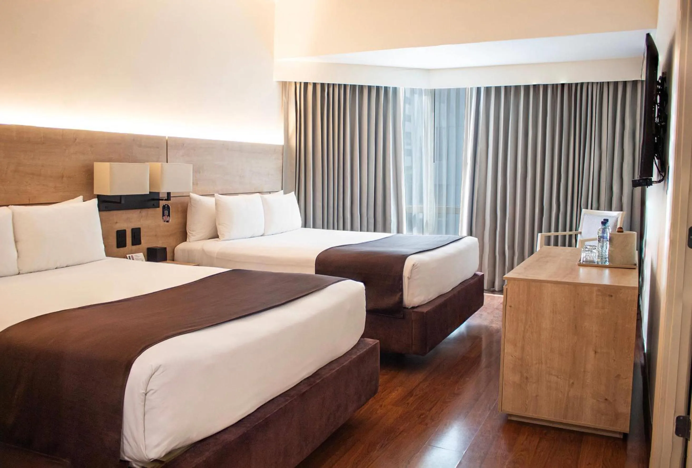 Bedroom, Bed in Clarion Suites Guatemala City