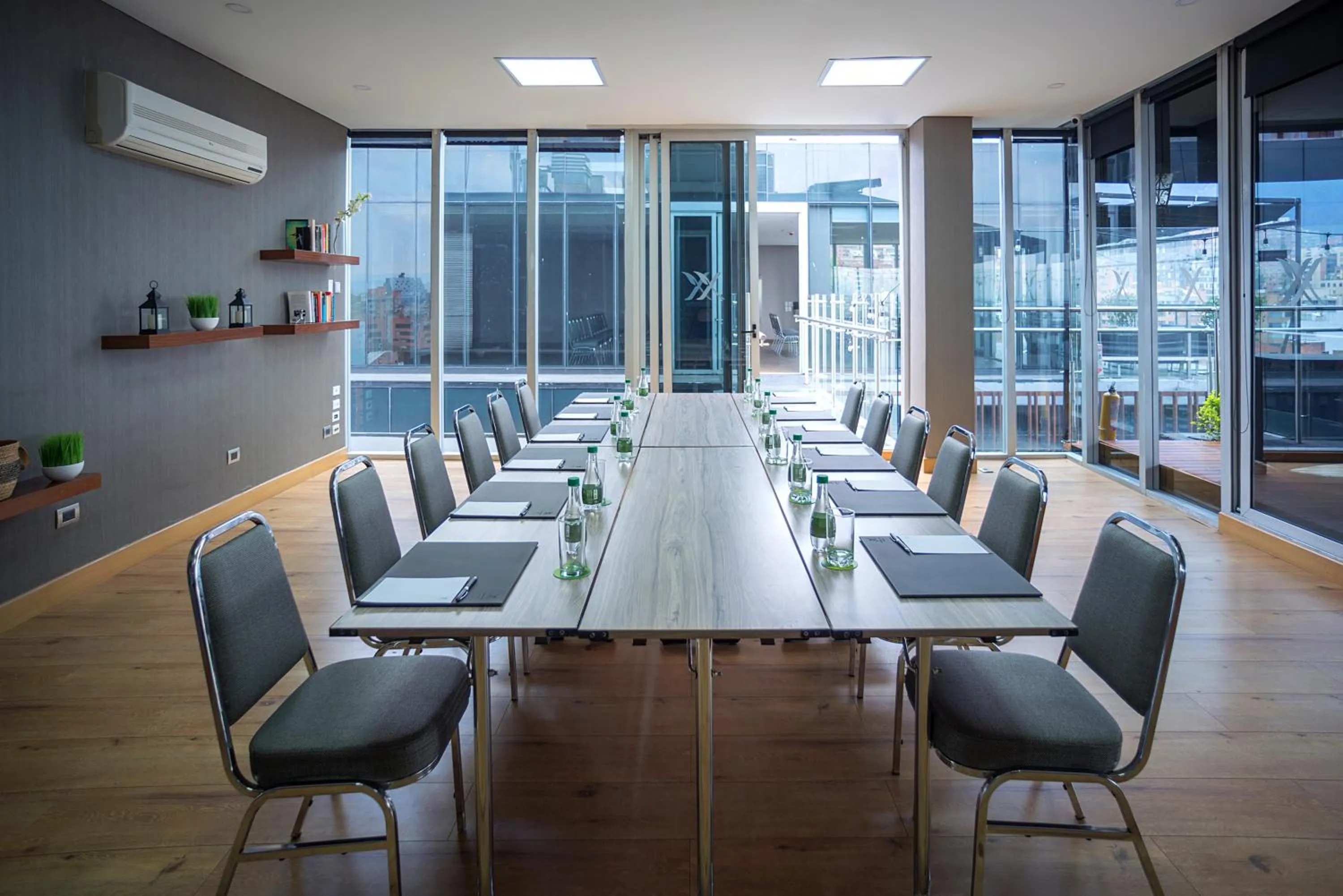 Meeting/conference room in GHL Bioxury Hotel