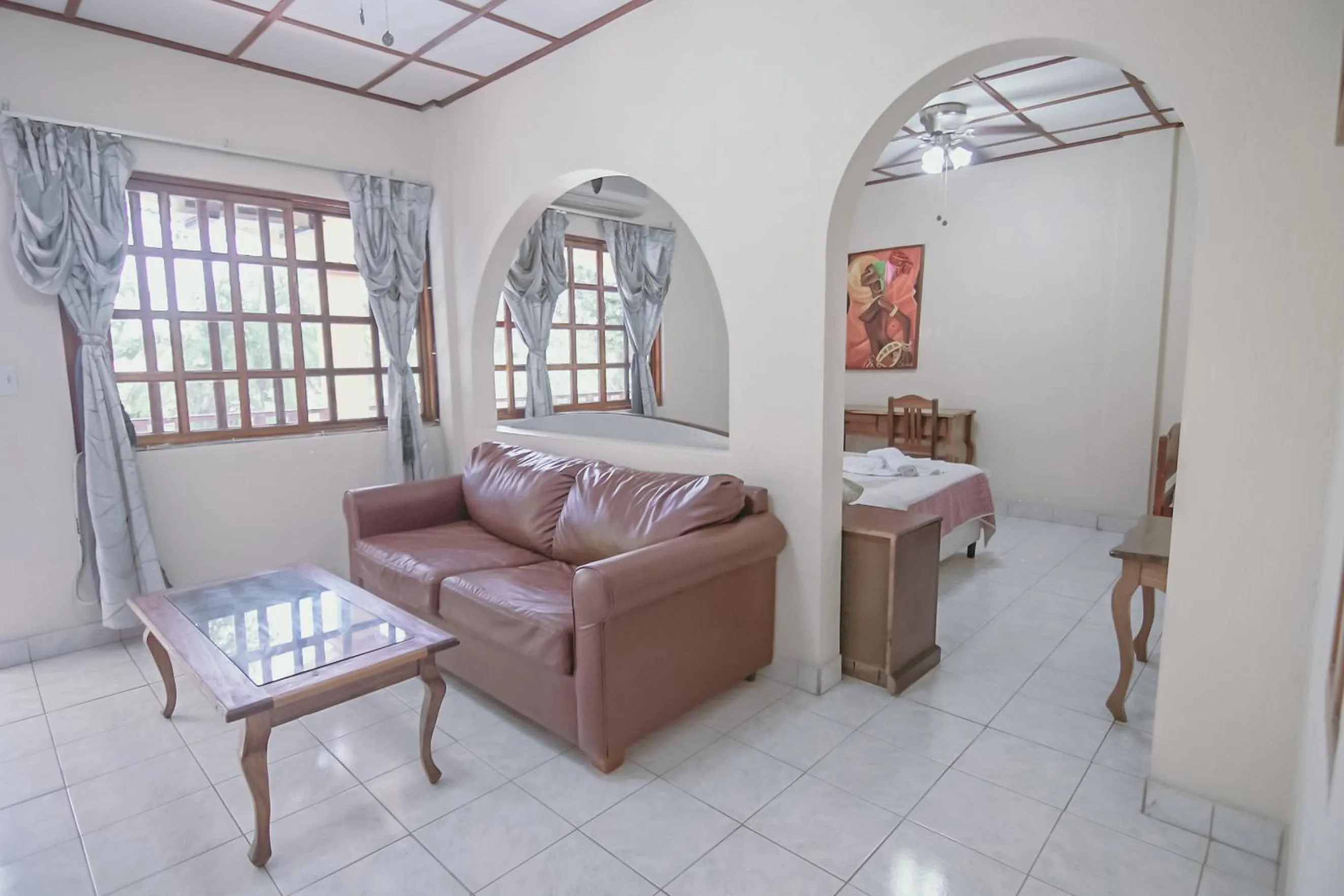 Living room, Bed in Hotel Tres Banderas