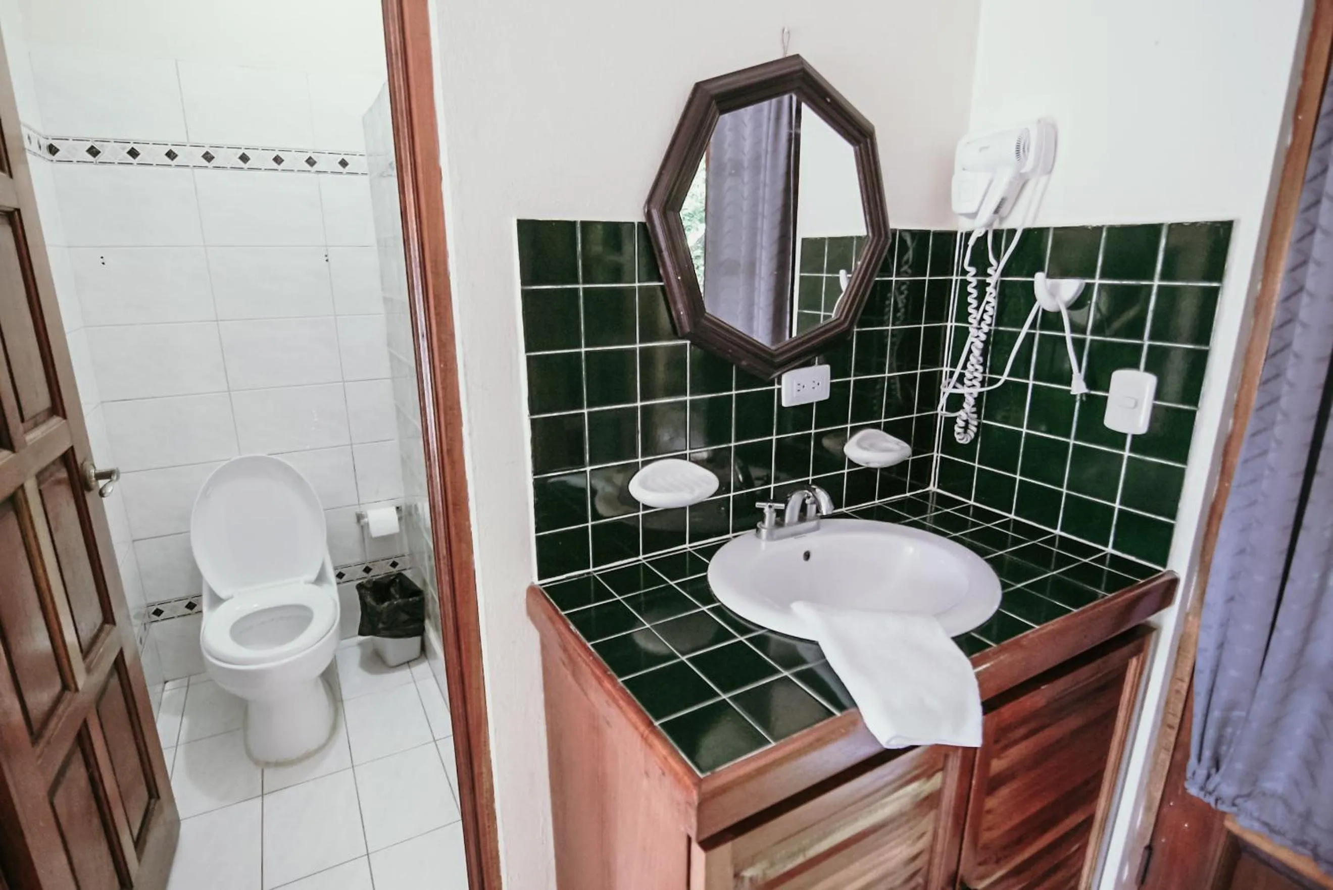 Bathroom in Hotel Tres Banderas