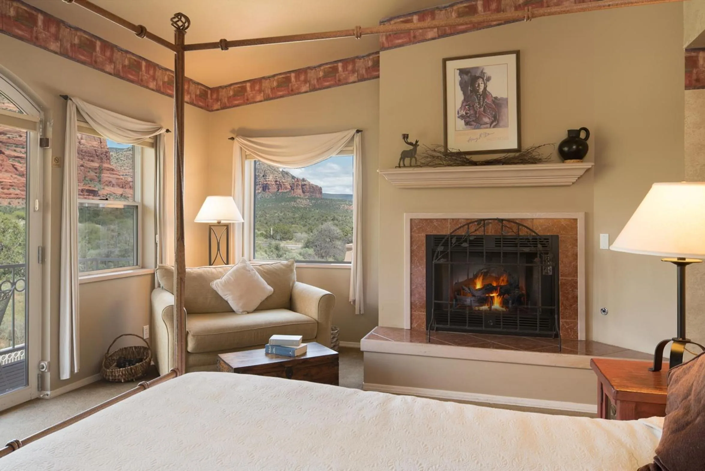 Photo of the whole room, Bed in Canyon Villa Bed & Breakfast Inn of Sedona