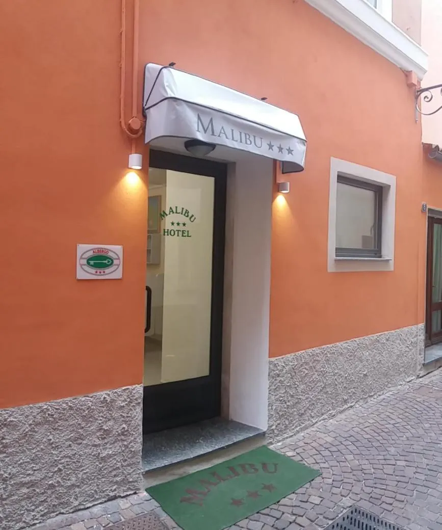 Facade/entrance in HOTEL MALIBU