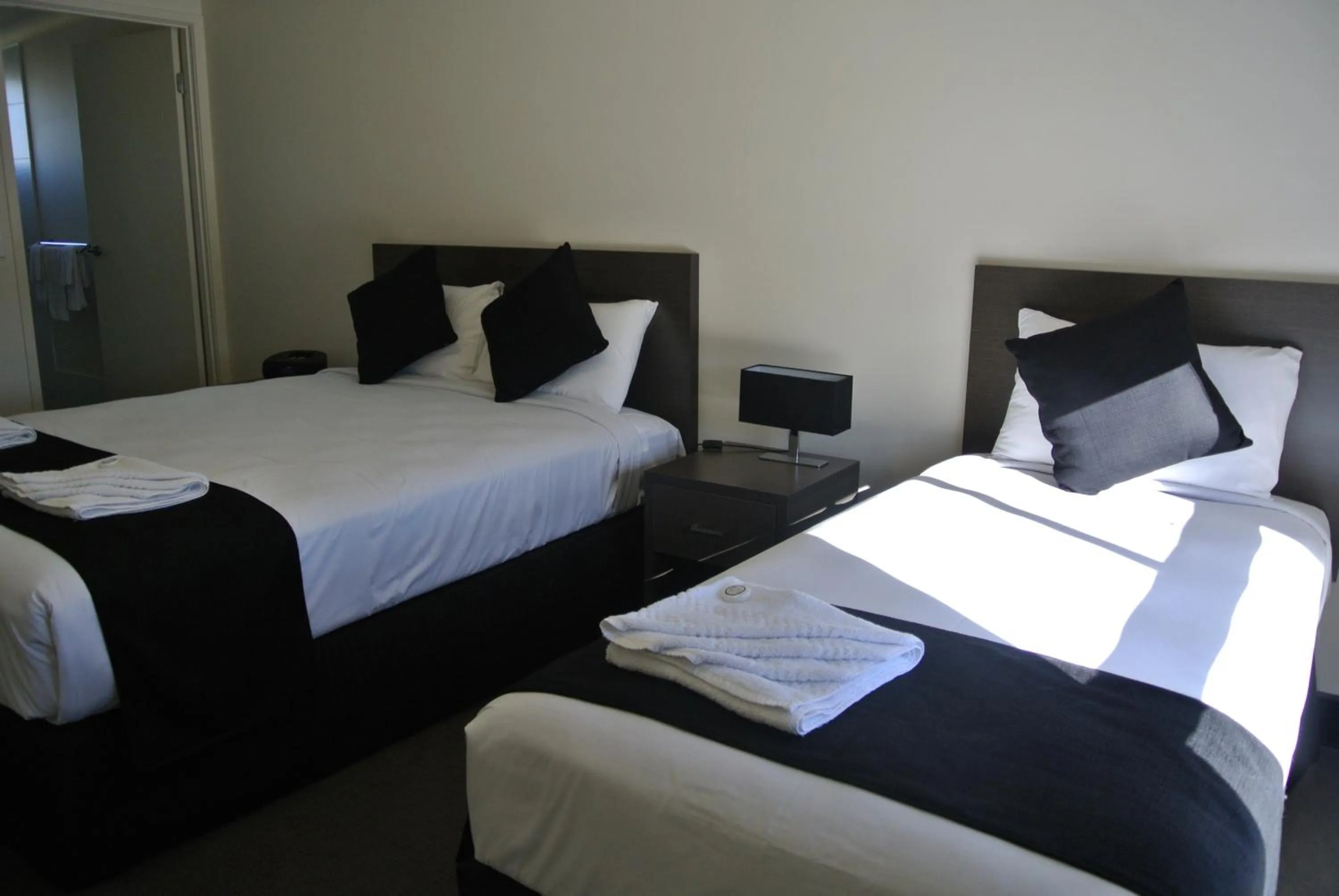 Bed in Dooley's Tavern & Motel Springsure