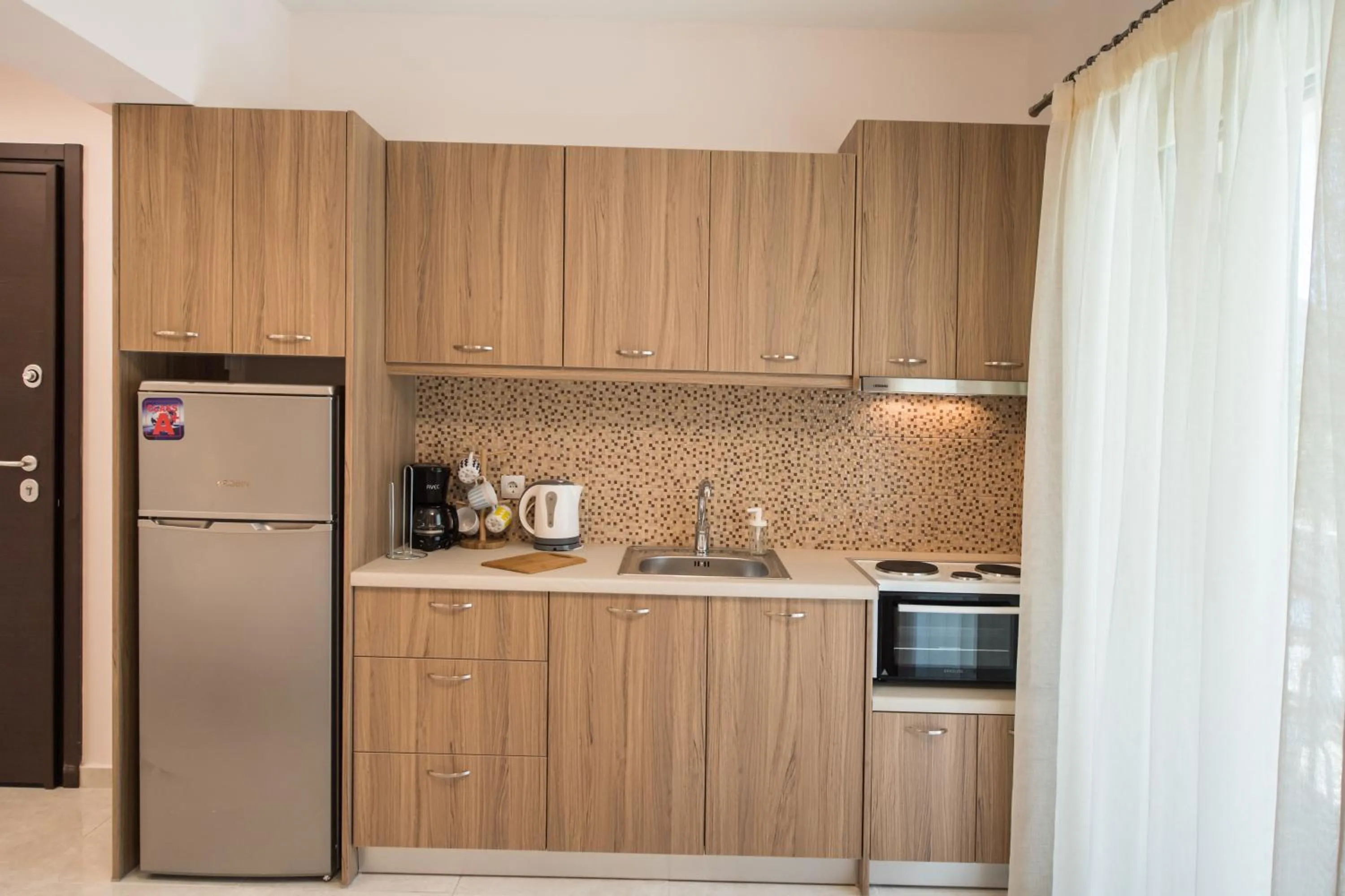 Coffee/tea facilities in Bounatsa Studios & Apartments