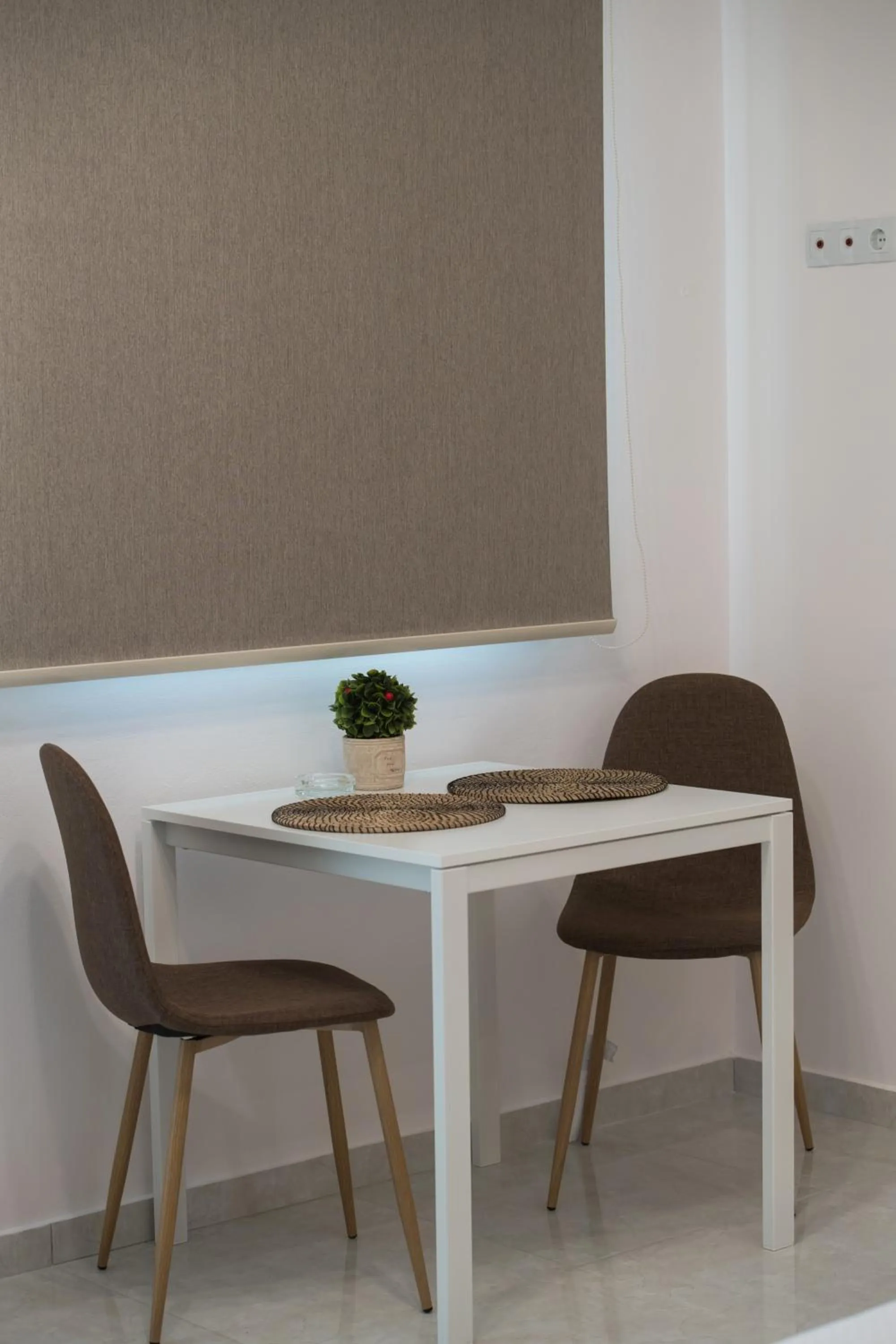 Dining area in Bounatsa Studios & Apartments