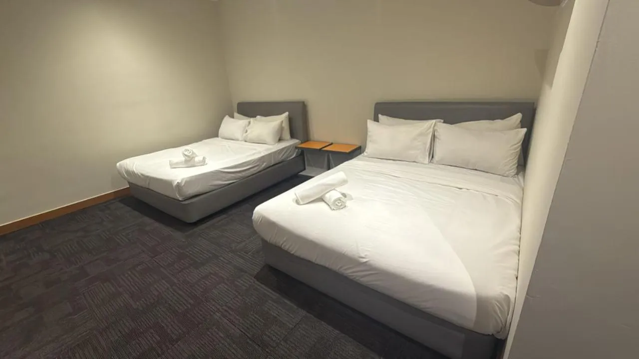 Bed in Swing & Pillows - KL Sg Besi, Kuala Lumpur