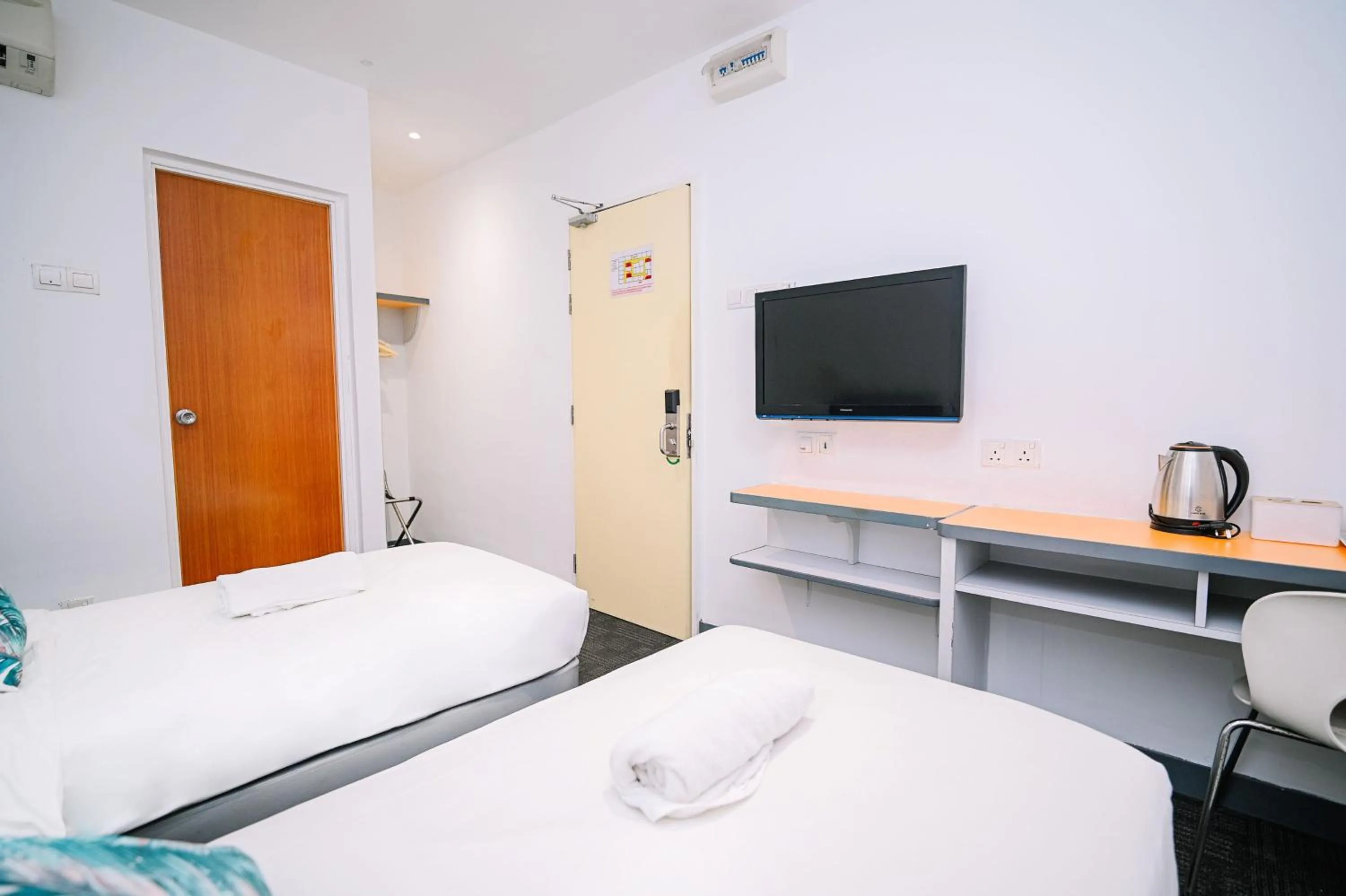 Bed in Swing & Pillows - KL Sg Besi, Kuala Lumpur