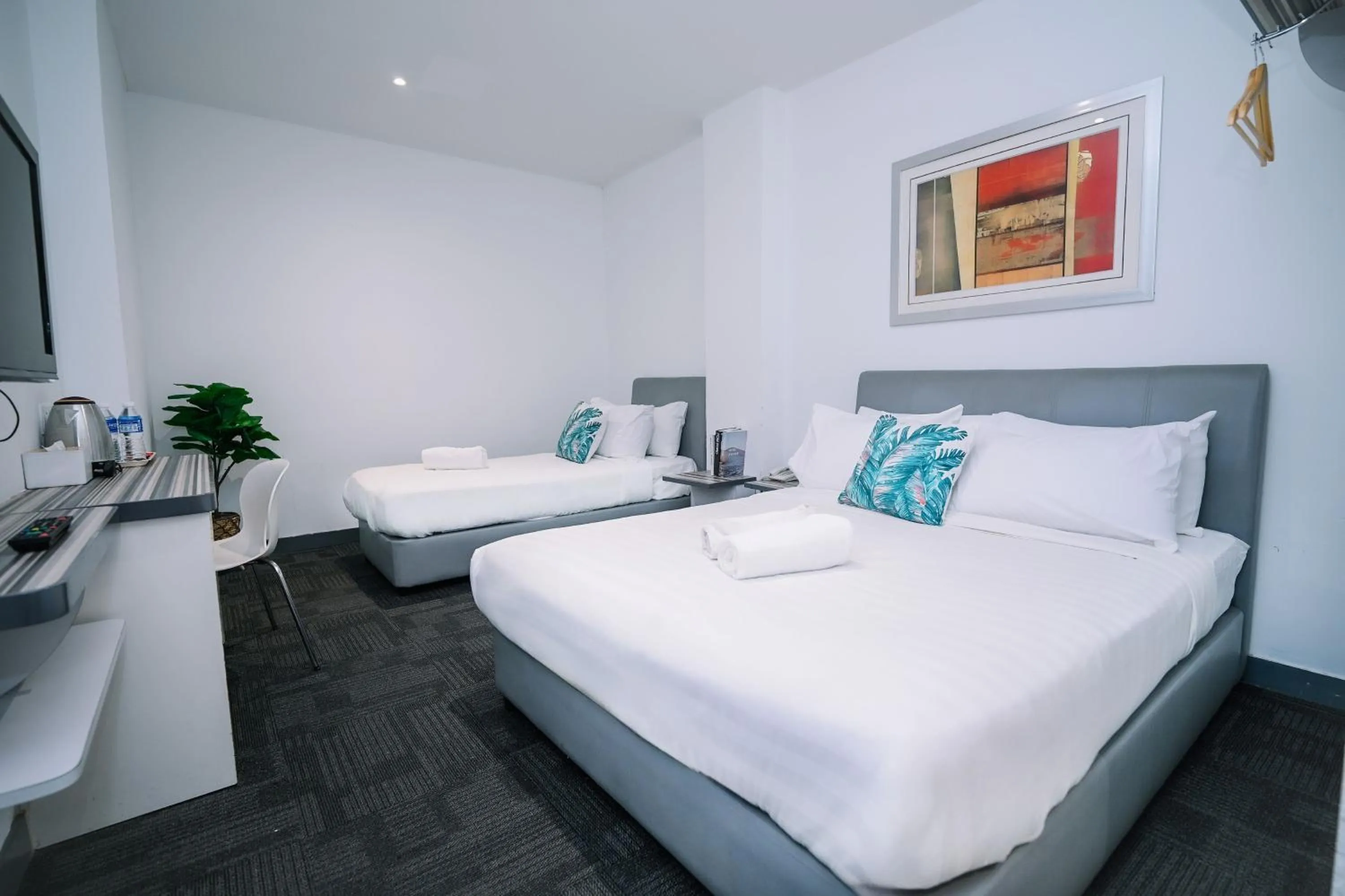 Bed in Swing & Pillows - KL Sg Besi, Kuala Lumpur