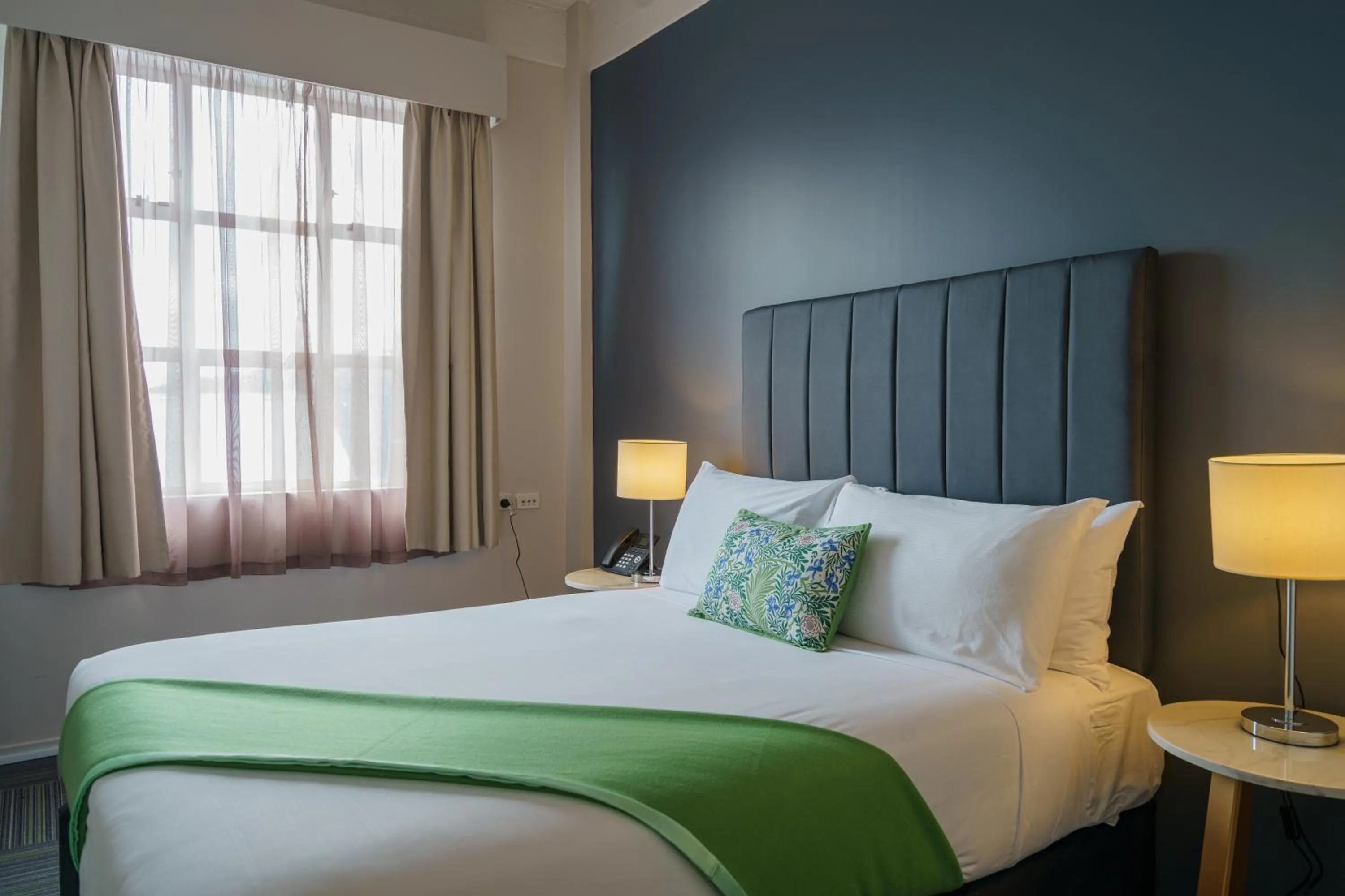 Bedroom, Bed in Ibis Styles Invercargill