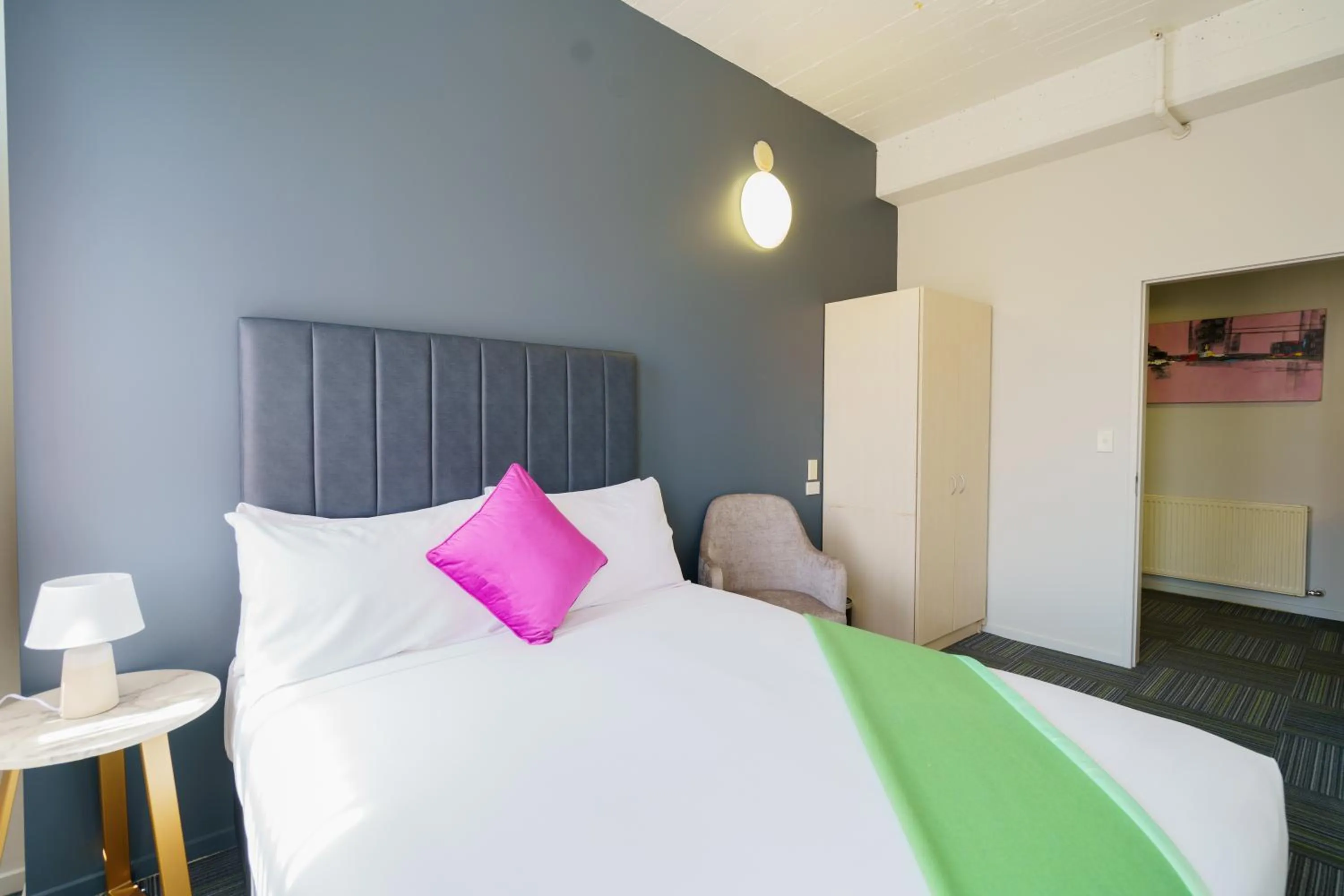 Bedroom, Bed in Ibis Styles Invercargill