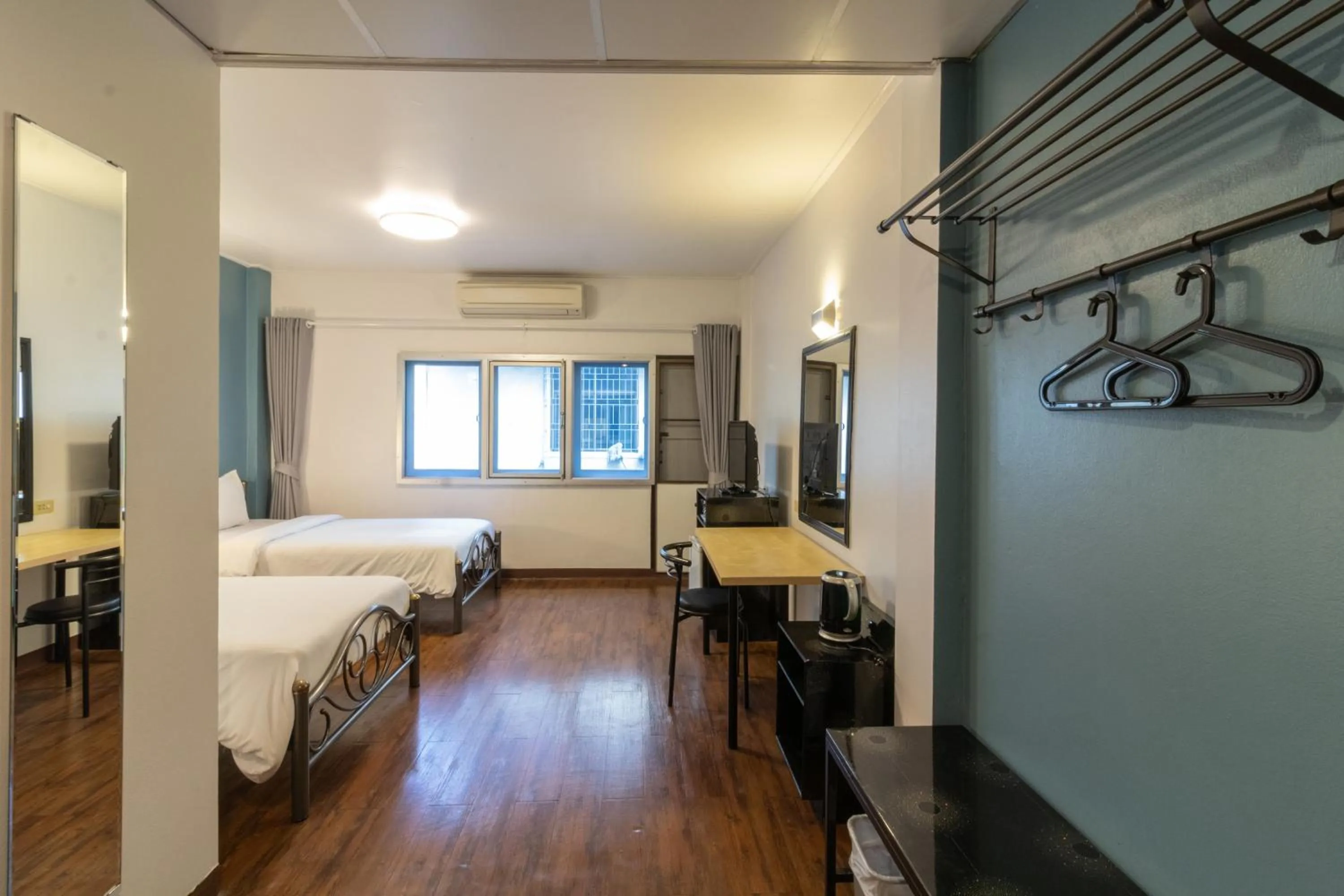 Photo of the whole room in Intown Residence