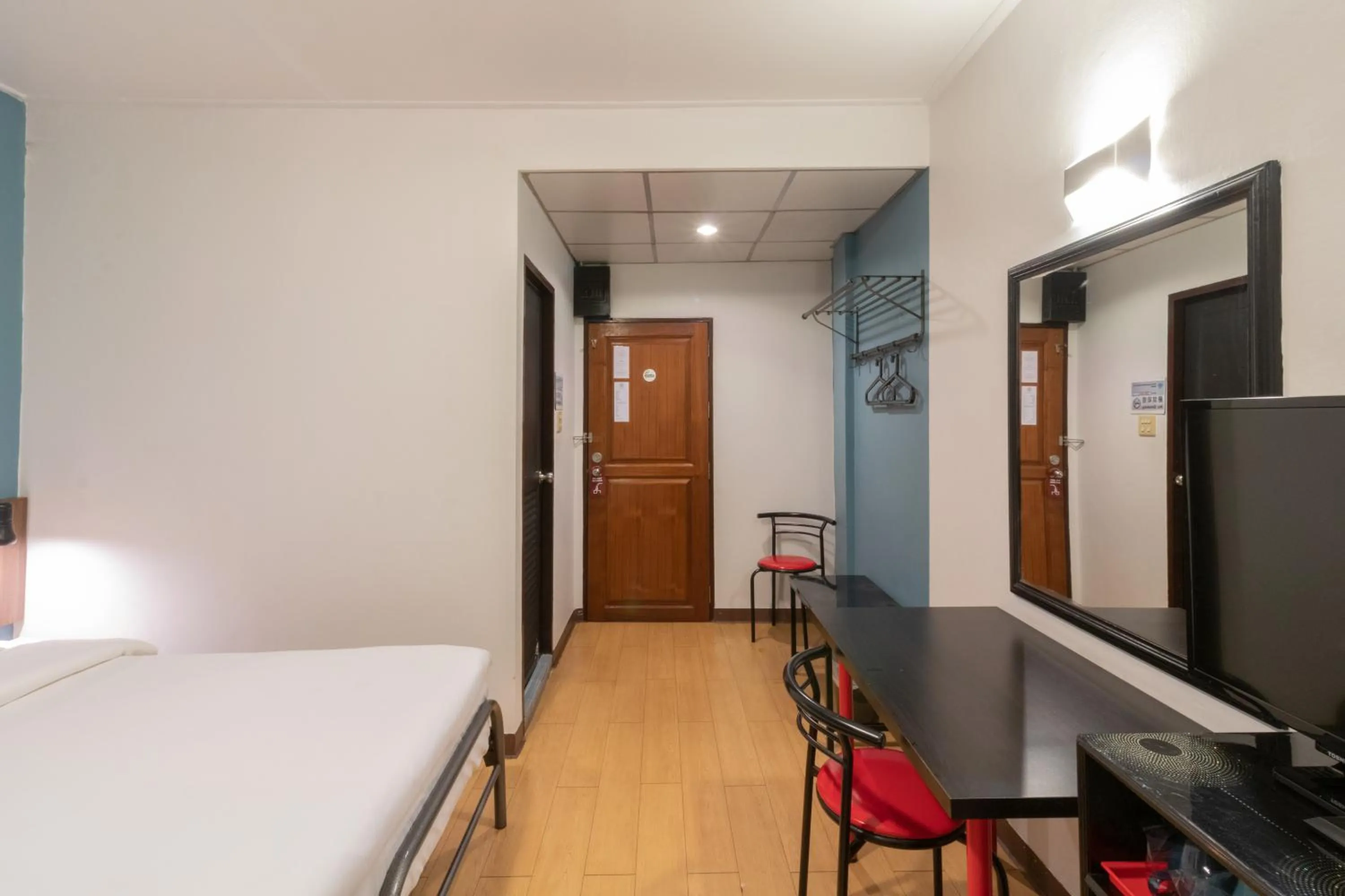 Photo of the whole room in Intown Residence