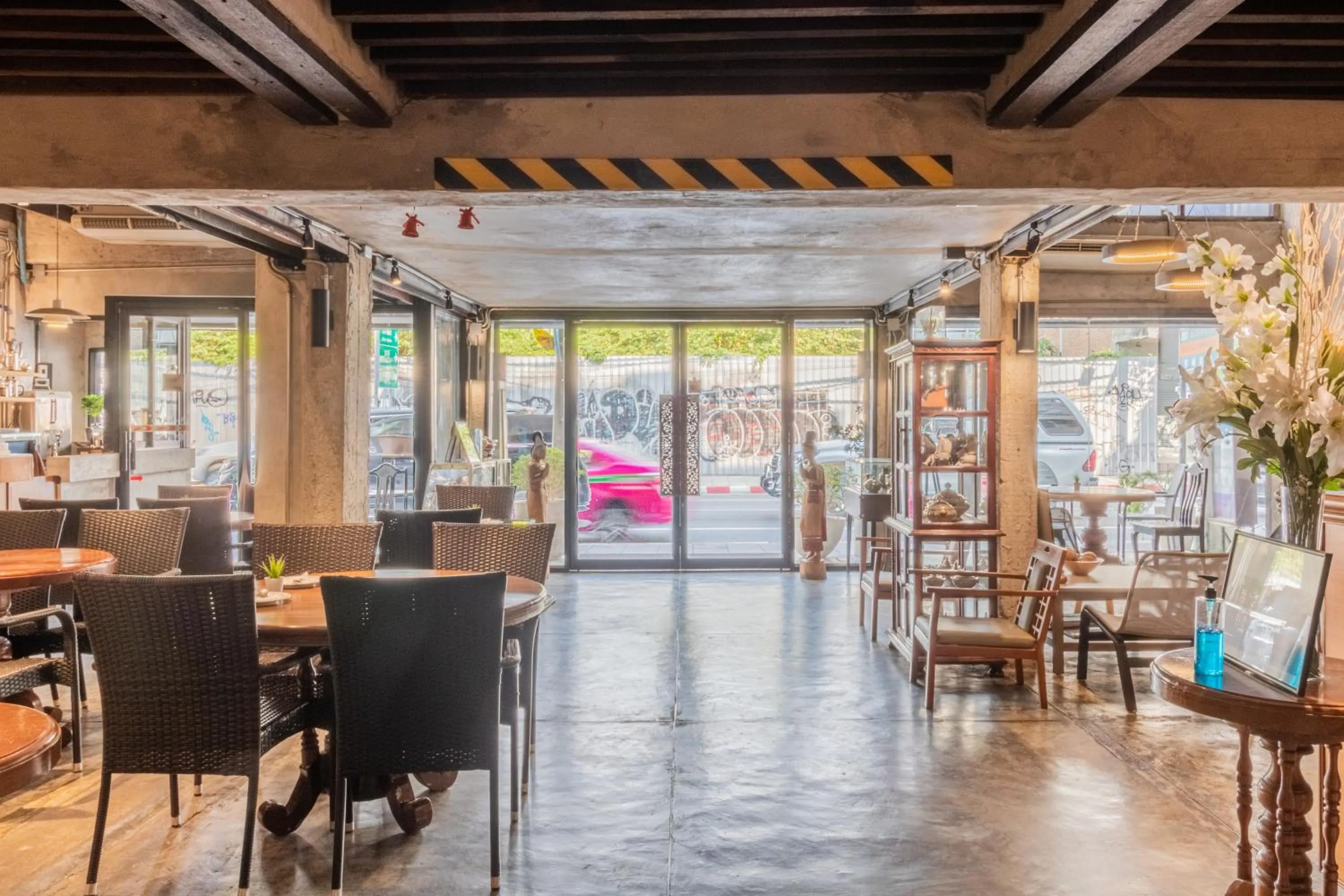 Decorative detail in Intown Residence