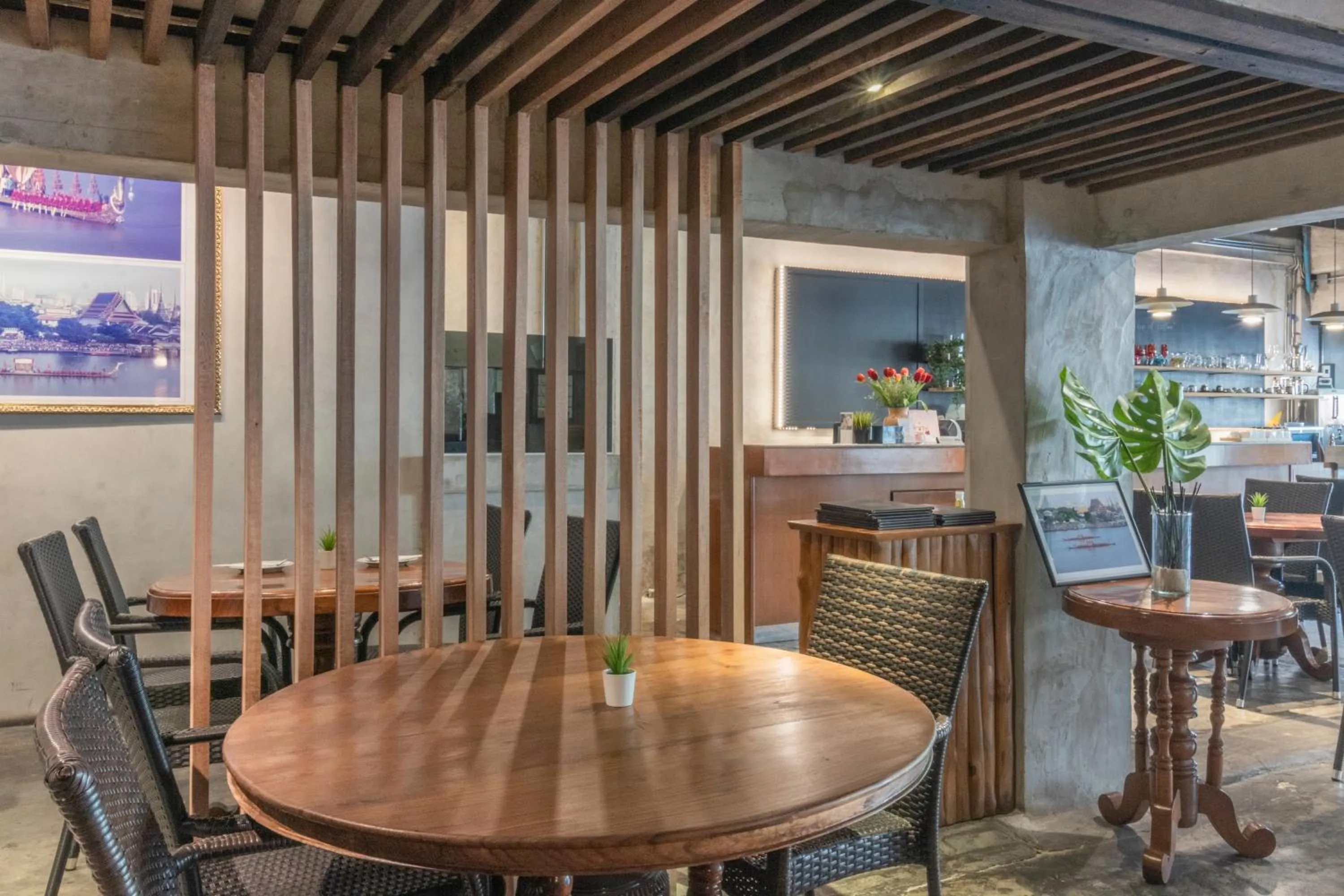 Decorative detail in Intown Residence