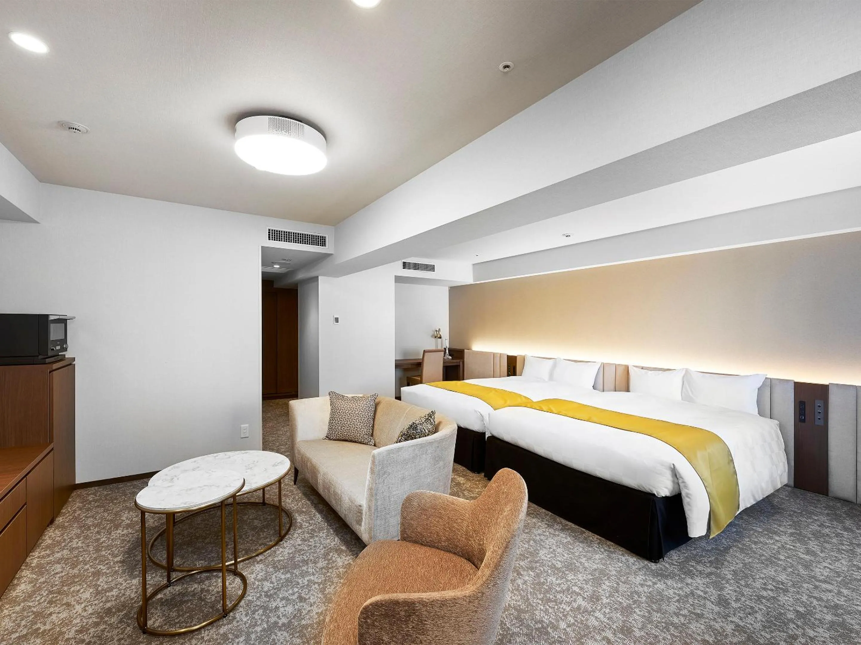 Photo of the whole room, Bed in Daiwa Roynet Hotel Osaka-Kitahama